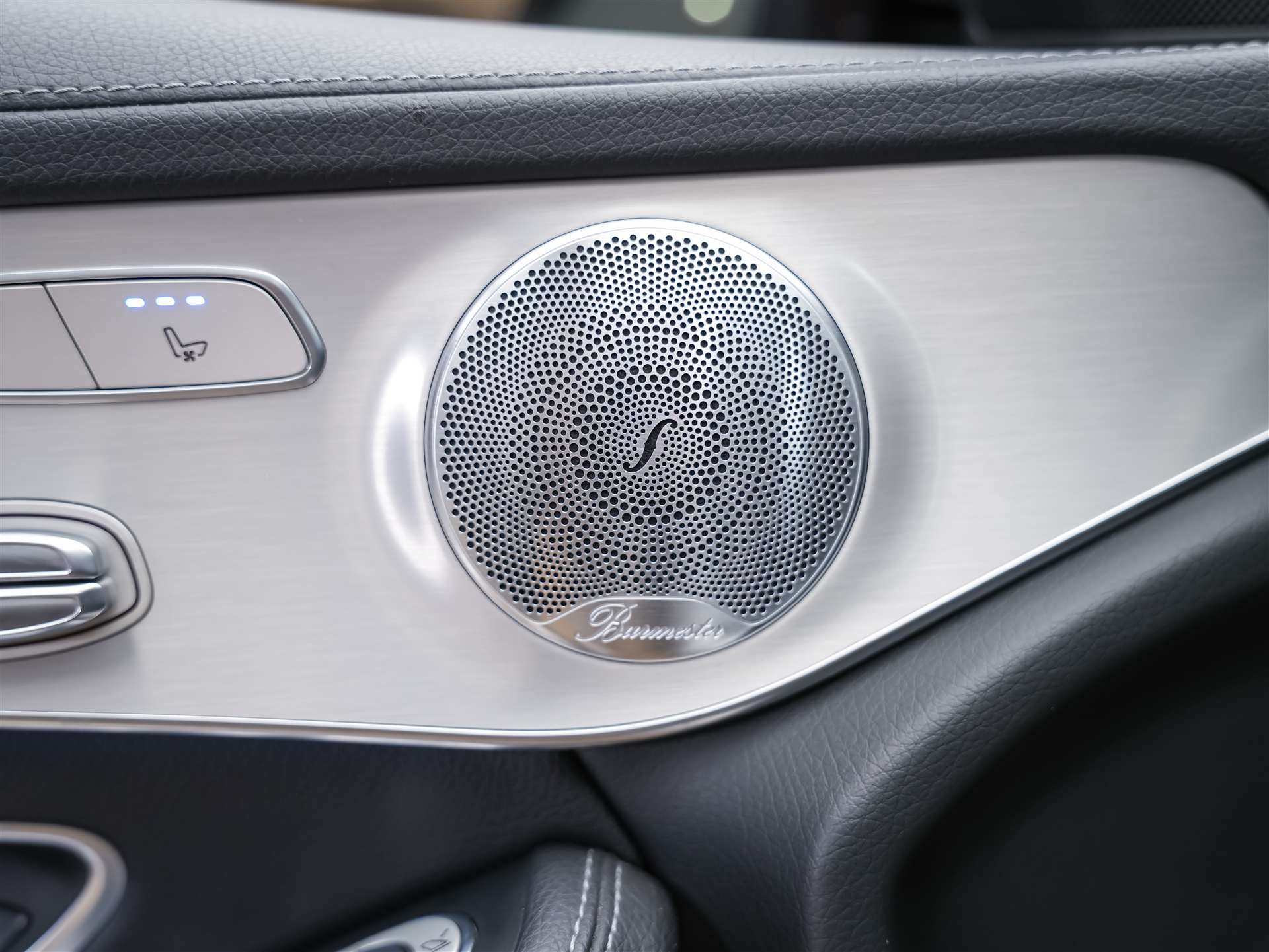 MERCEDES-BENZ GLC 43 AMG 4Matic 9G-Tronic *CH Auto*Panorama*Sitzlüftung*Head-Up*-image-25