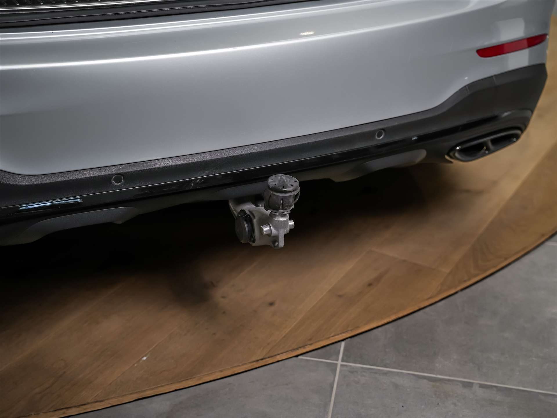 MERCEDES-BENZ GLC 43 AMG 4Matic 9G-Tronic *CH Auto*Panorama*Sitzlüftung*Head-Up*-image-35