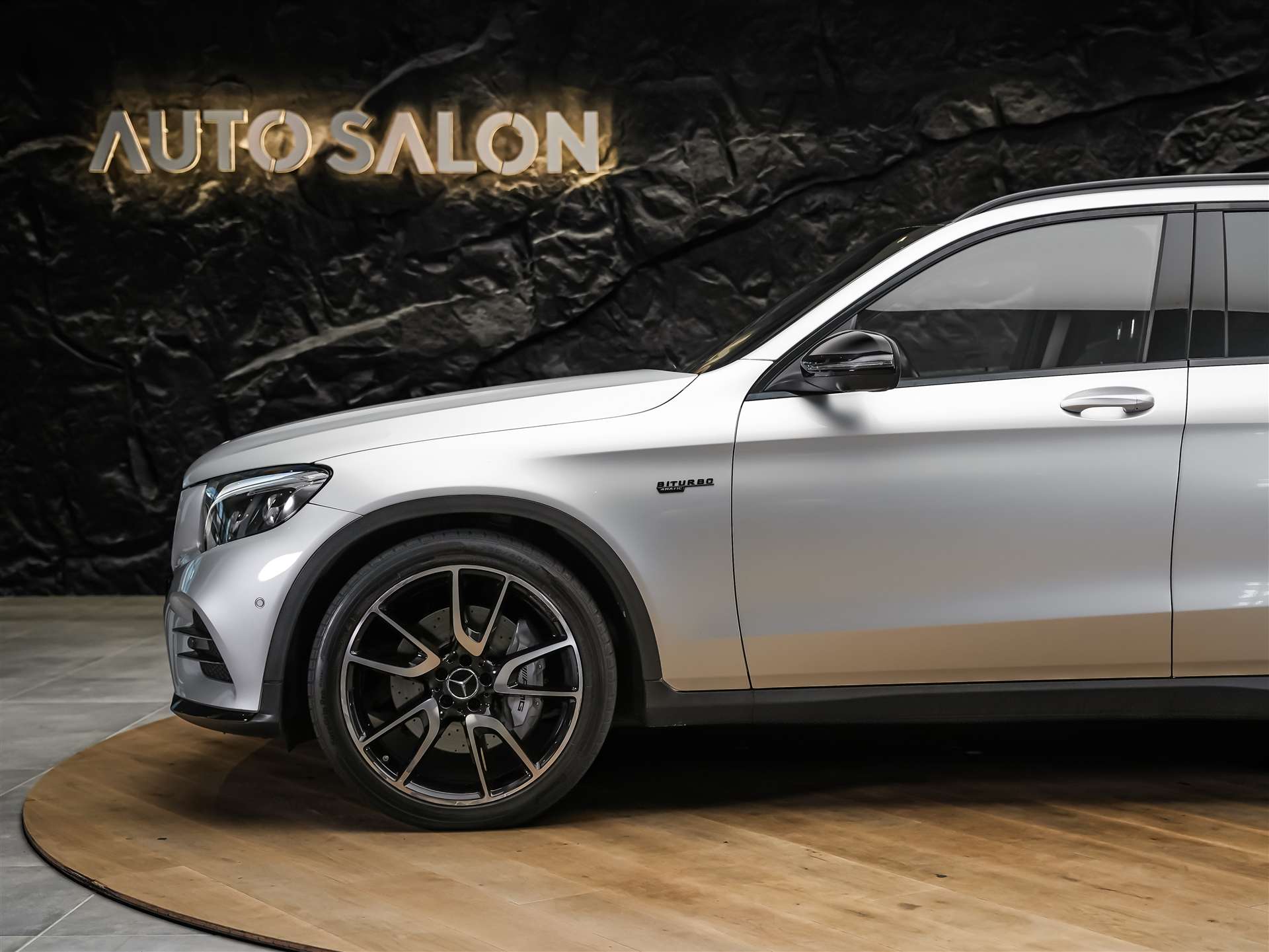 MERCEDES-BENZ GLC 43 AMG 4Matic 9G-Tronic *CH Auto*Panorama*Sitzlüftung*Head-Up*-image-16