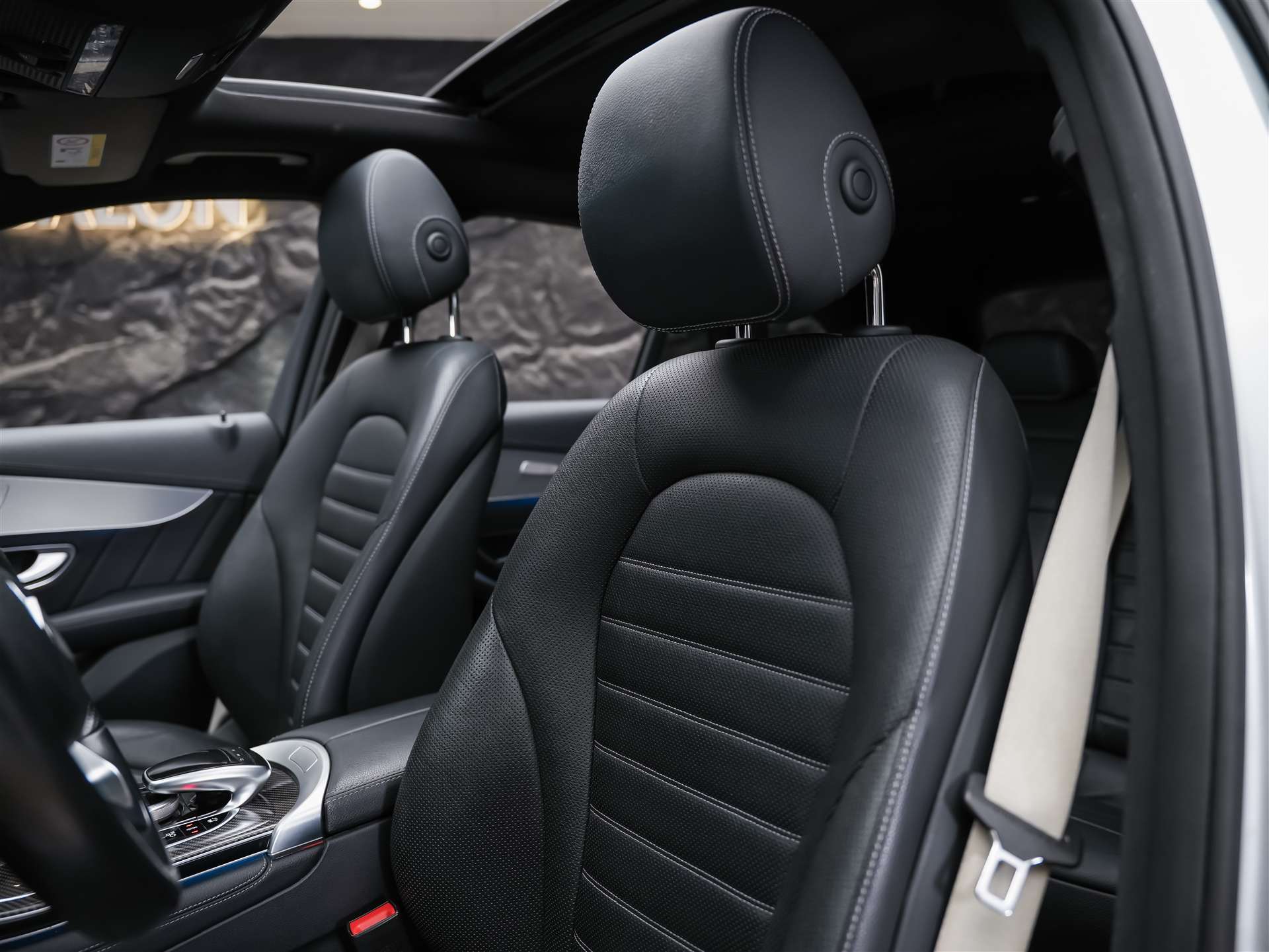MERCEDES-BENZ GLC 43 AMG 4Matic 9G-Tronic *CH Auto*Panorama*Sitzlüftung*Head-Up*-image-9