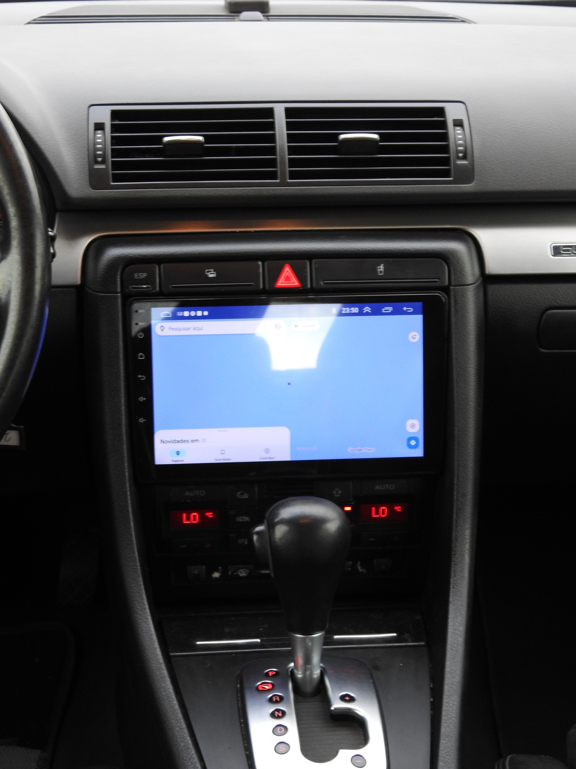 AUDI A4 Avant 3.0 V6 TDI quattro S-Line-image-16