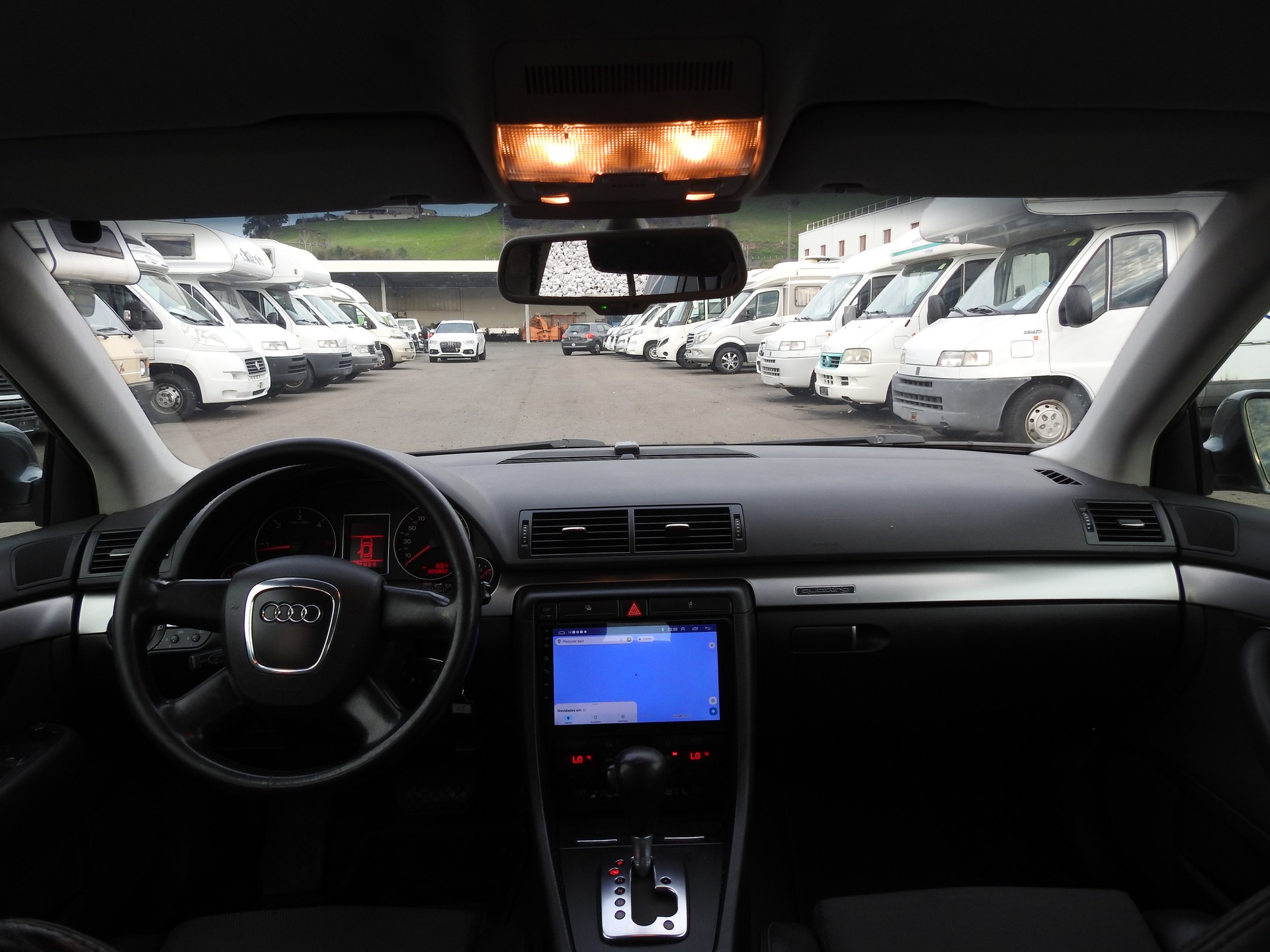 AUDI A4 Avant 3.0 V6 TDI quattro S-Line-image-15