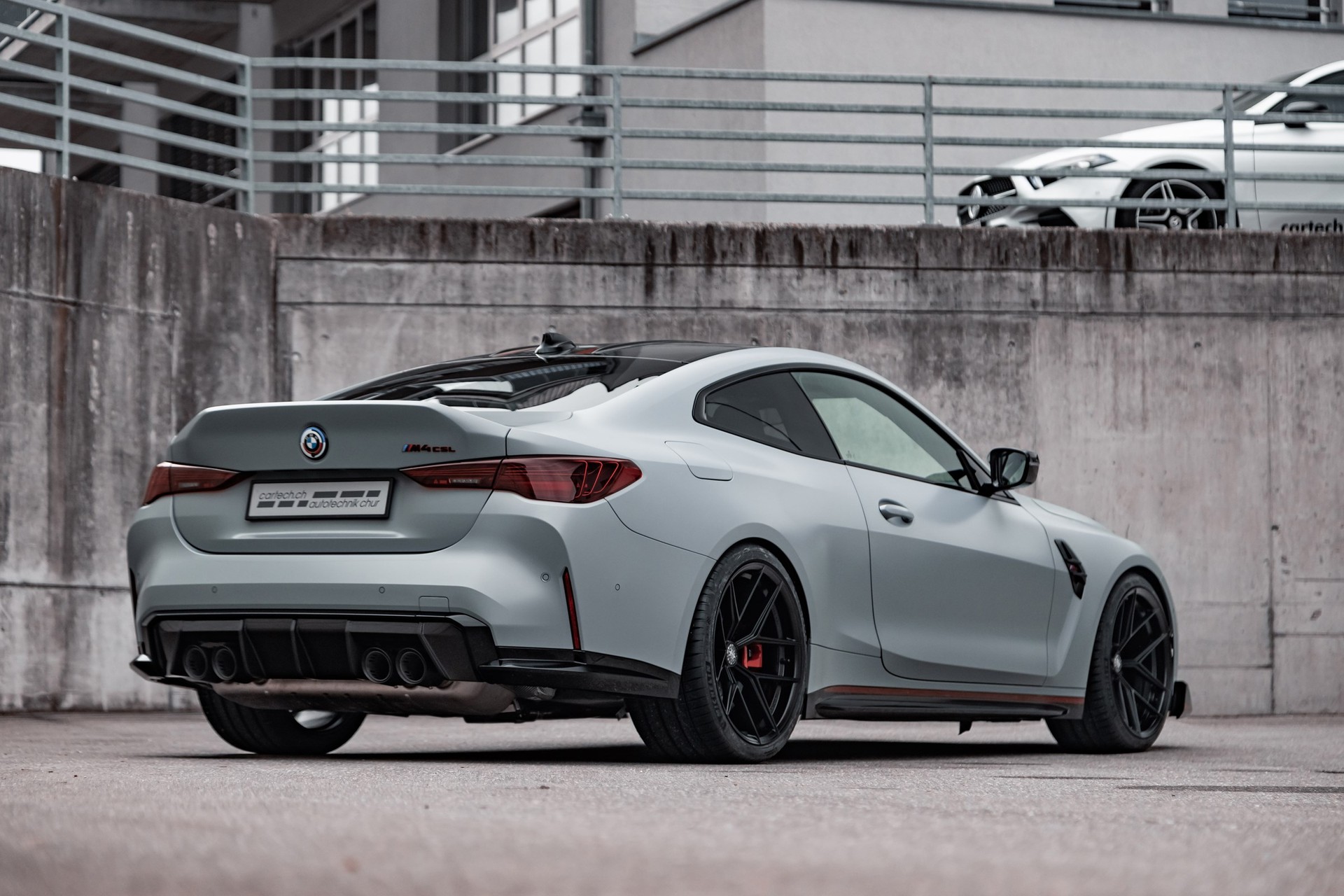 BMW M4 CSL Coupé-image-16