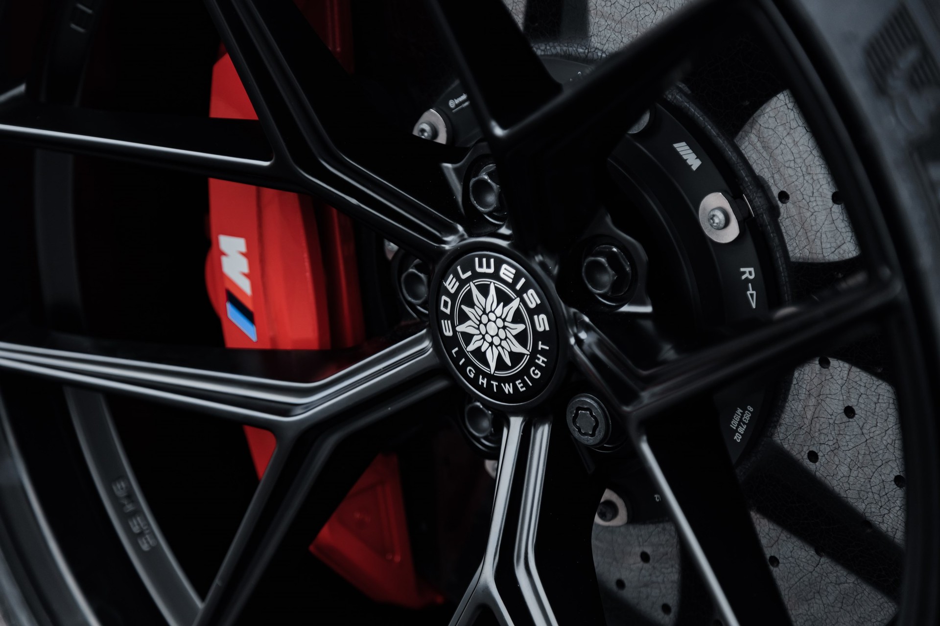 BMW M4 CSL Coupé-image-17