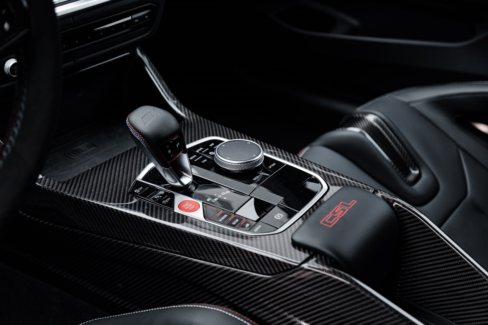BMW M4 CSL Coupé-image-27