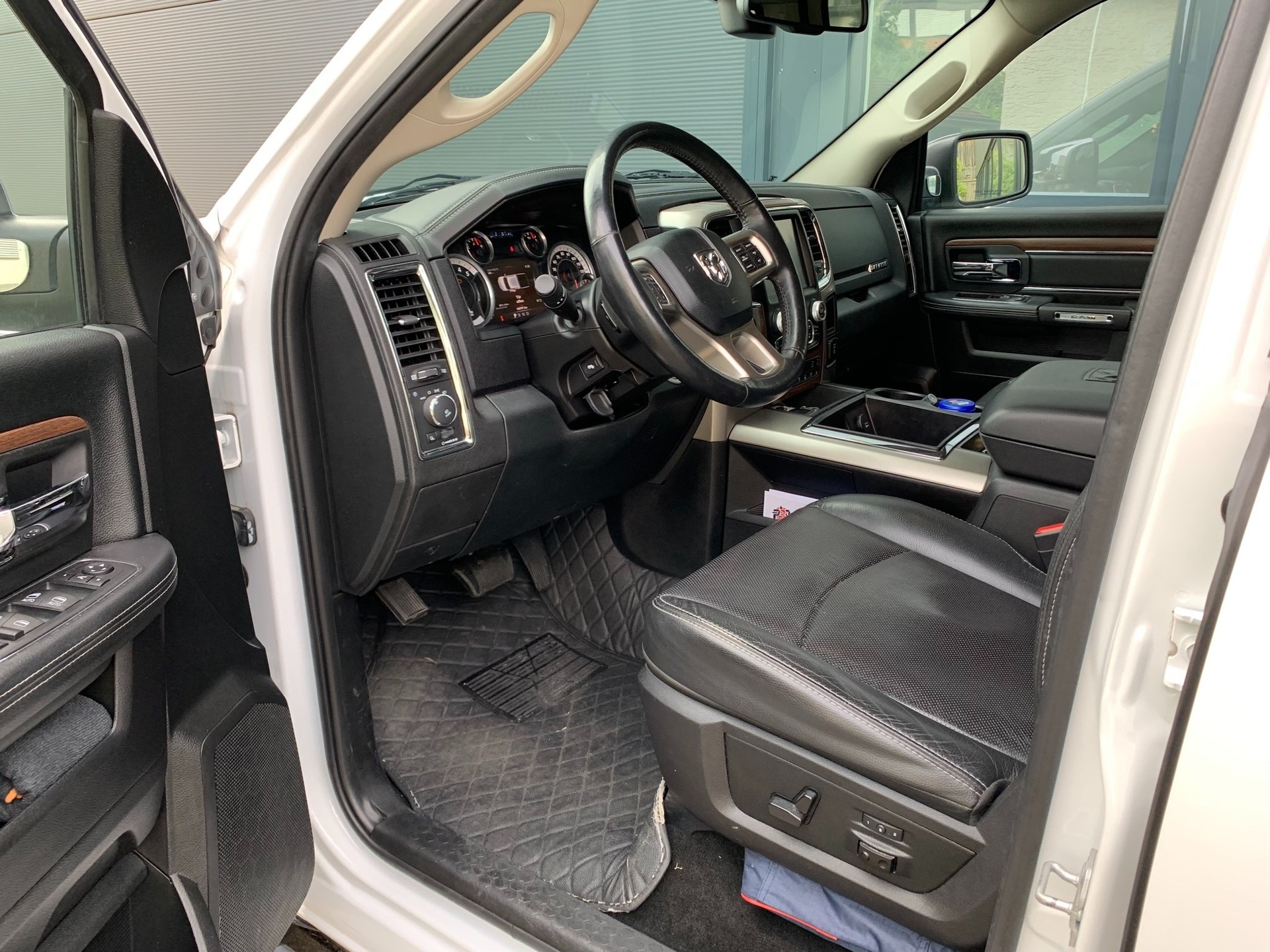 DODGE RAM 1500 3.0l Diesel-image-8