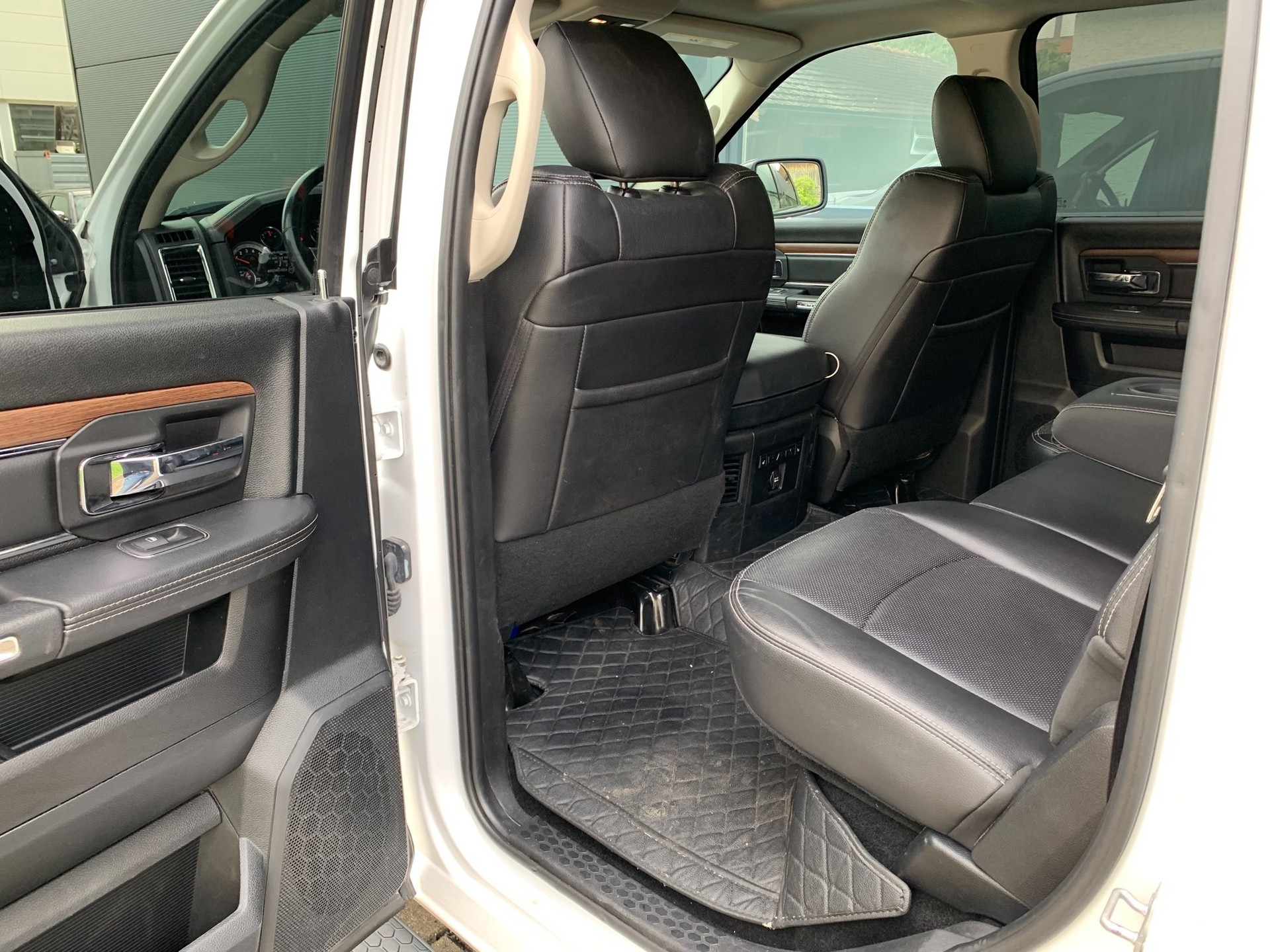 DODGE RAM 1500 3.0l Diesel-image-9