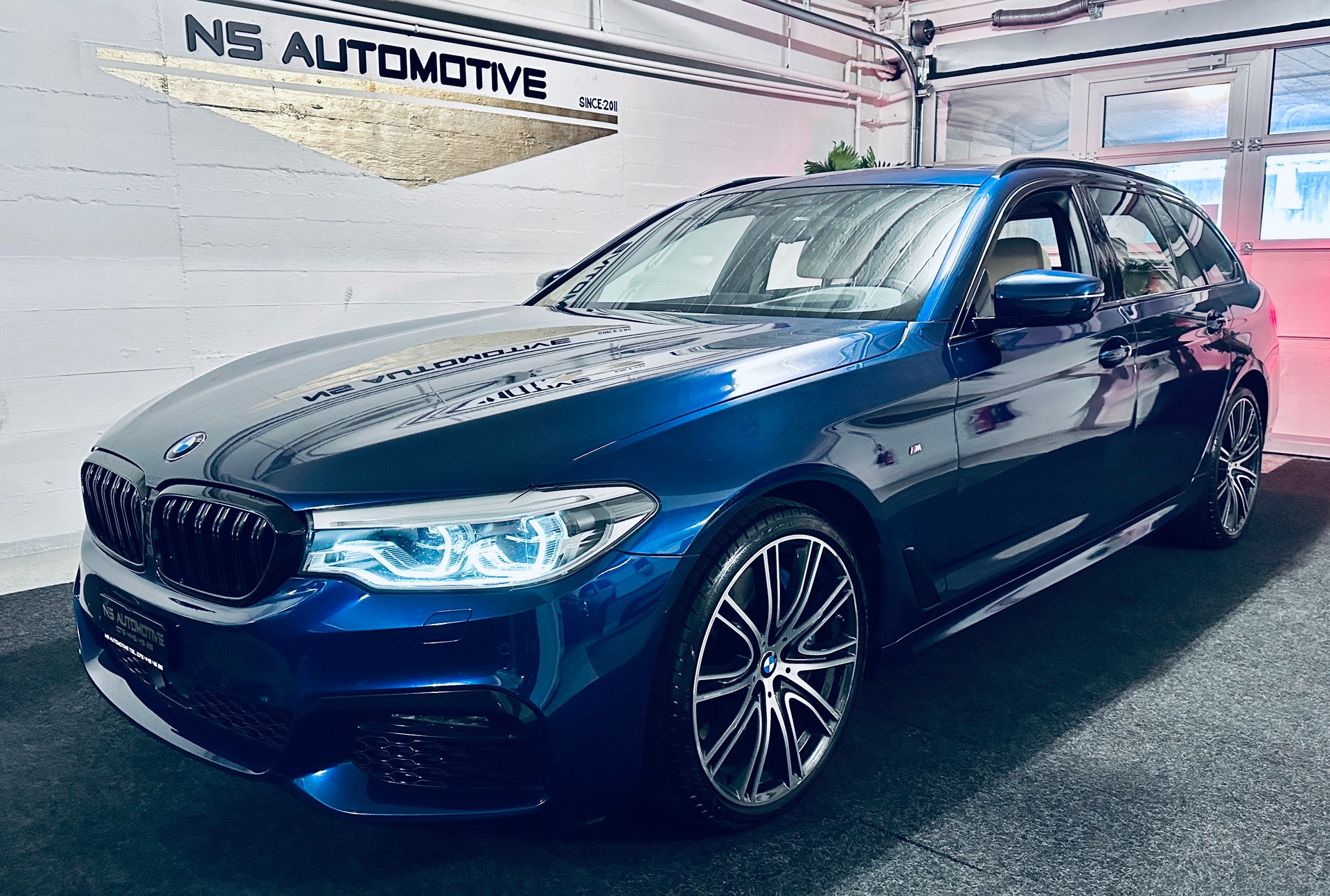 BMW 540d xDrive Touring M Sport Steptronic-image-0