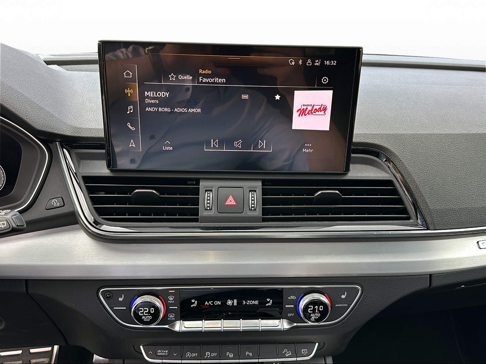 AUDI Q5 40 TDI S-line quattro S-tronic-image-8