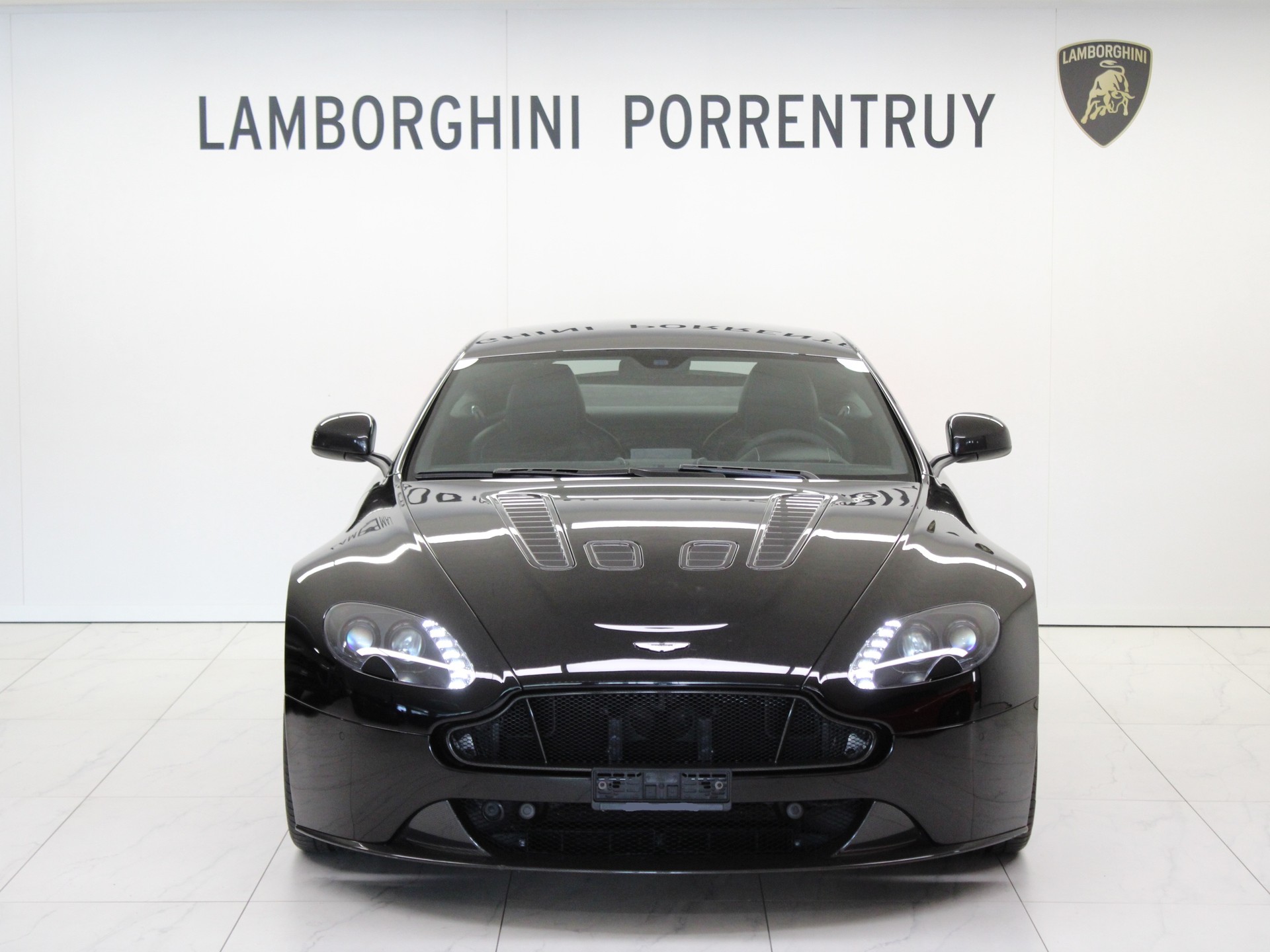 ASTON MARTIN V12 Vantage 5.9 S Sportshift-image-4