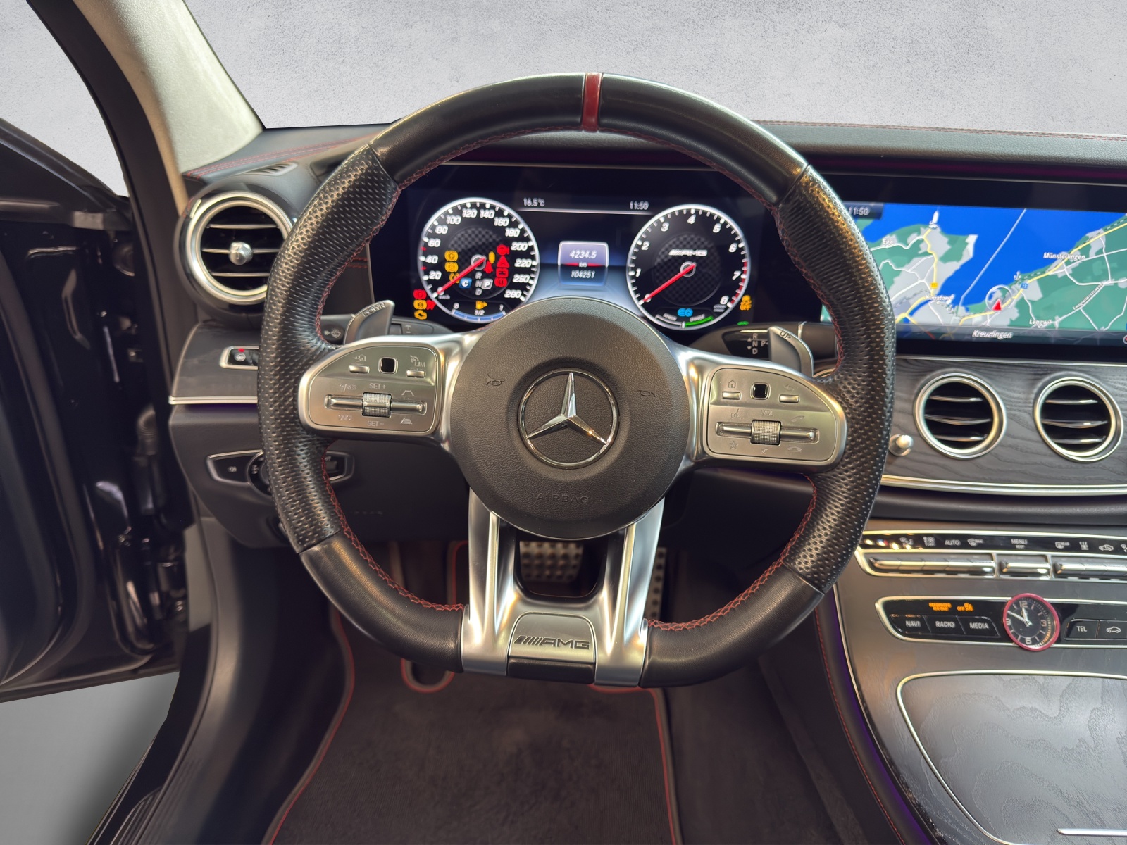 MERCEDES-BENZ E 53 AMG 4Matic+ T-Modell-image-11
