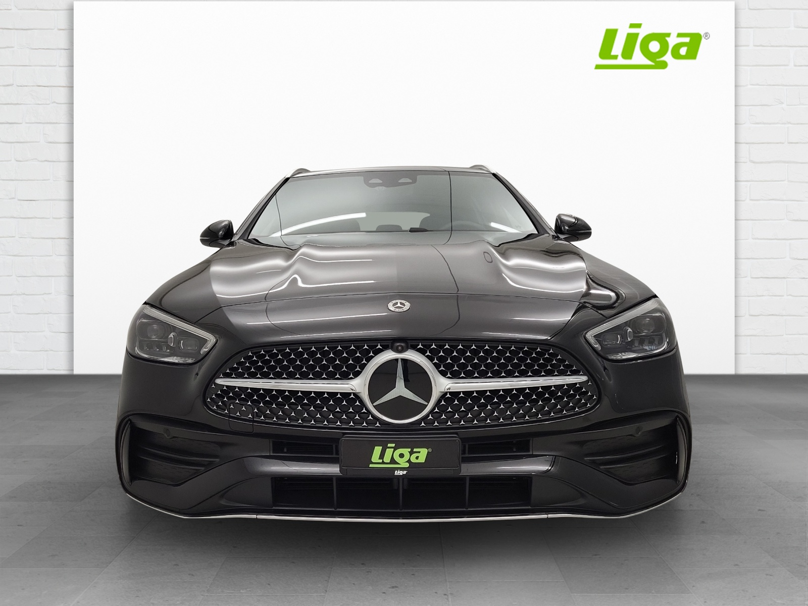 MERCEDES-BENZ C 220 d AMG Line 4Matic Swiss Star T-image-2