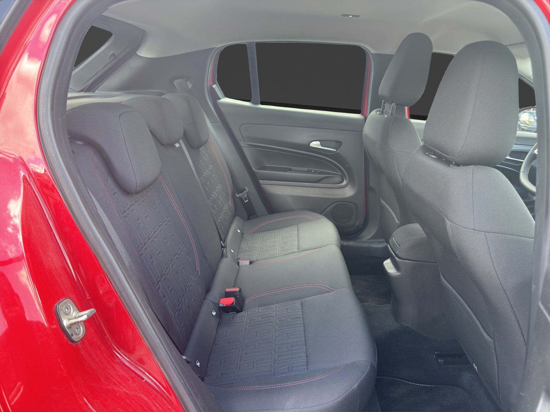 FIAT 600e Red-image-15