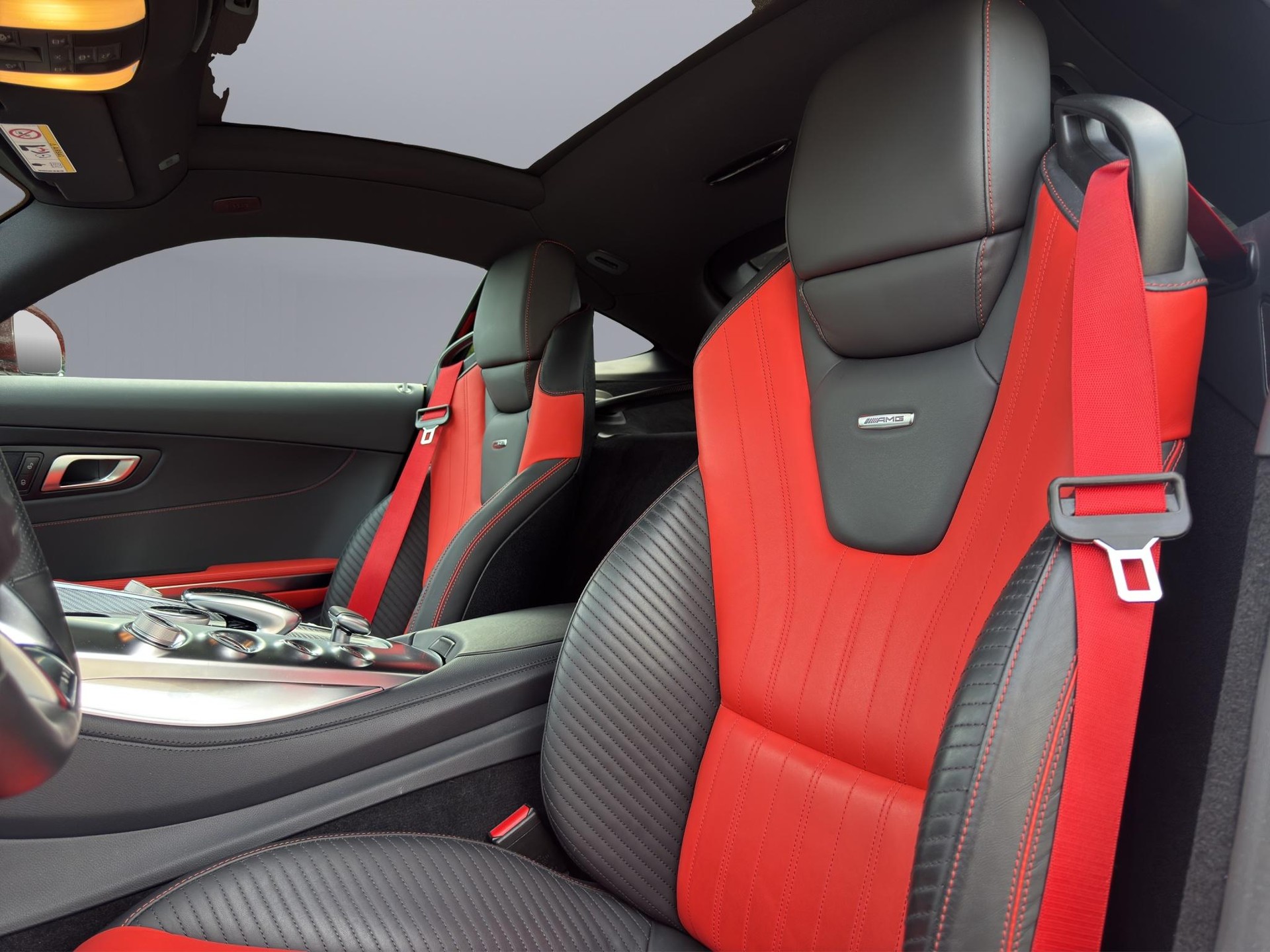 MERCEDES-BENZ AMG GT Coupé-image-11