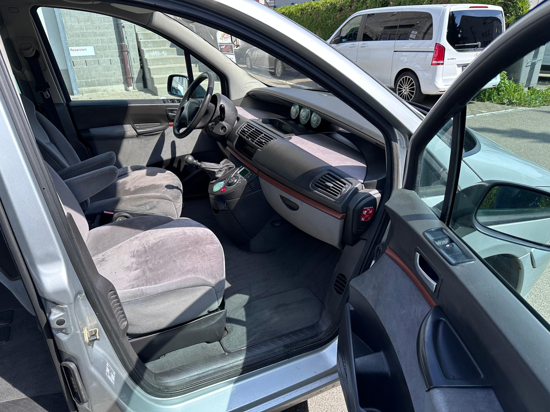 CITROEN C8 2.2 16V HDi Exclusive-image-7