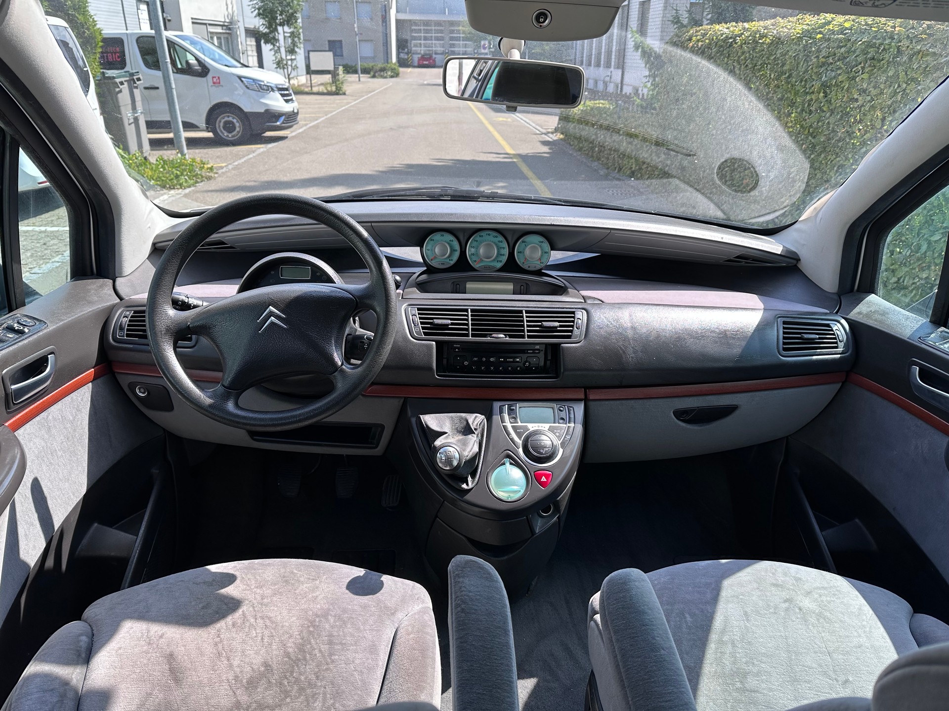 CITROEN C8 2.2 16V HDi Exclusive-image-10