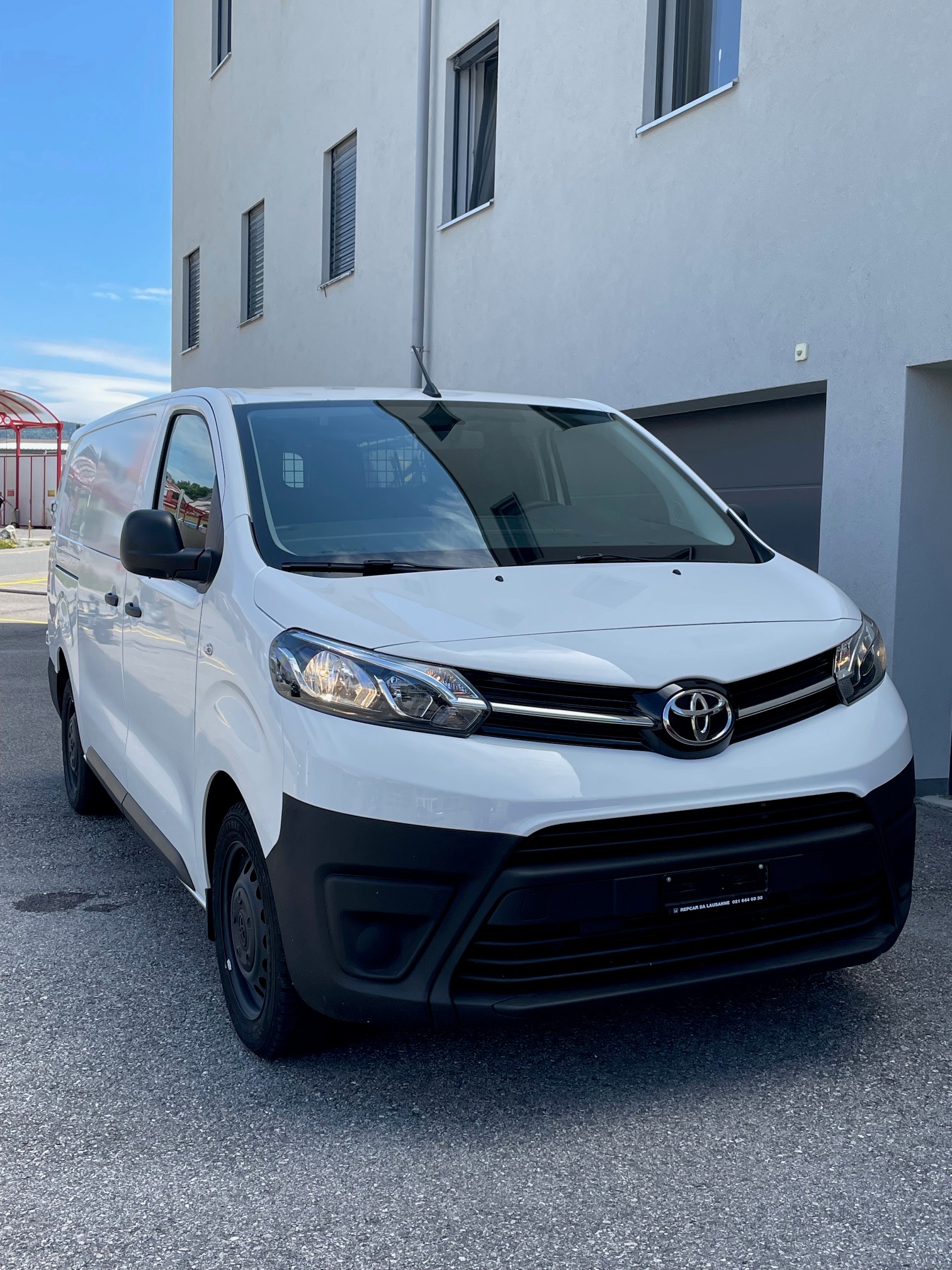 TOYOTA Proace 2.0D Panel Van Long Active 4x4-image-1