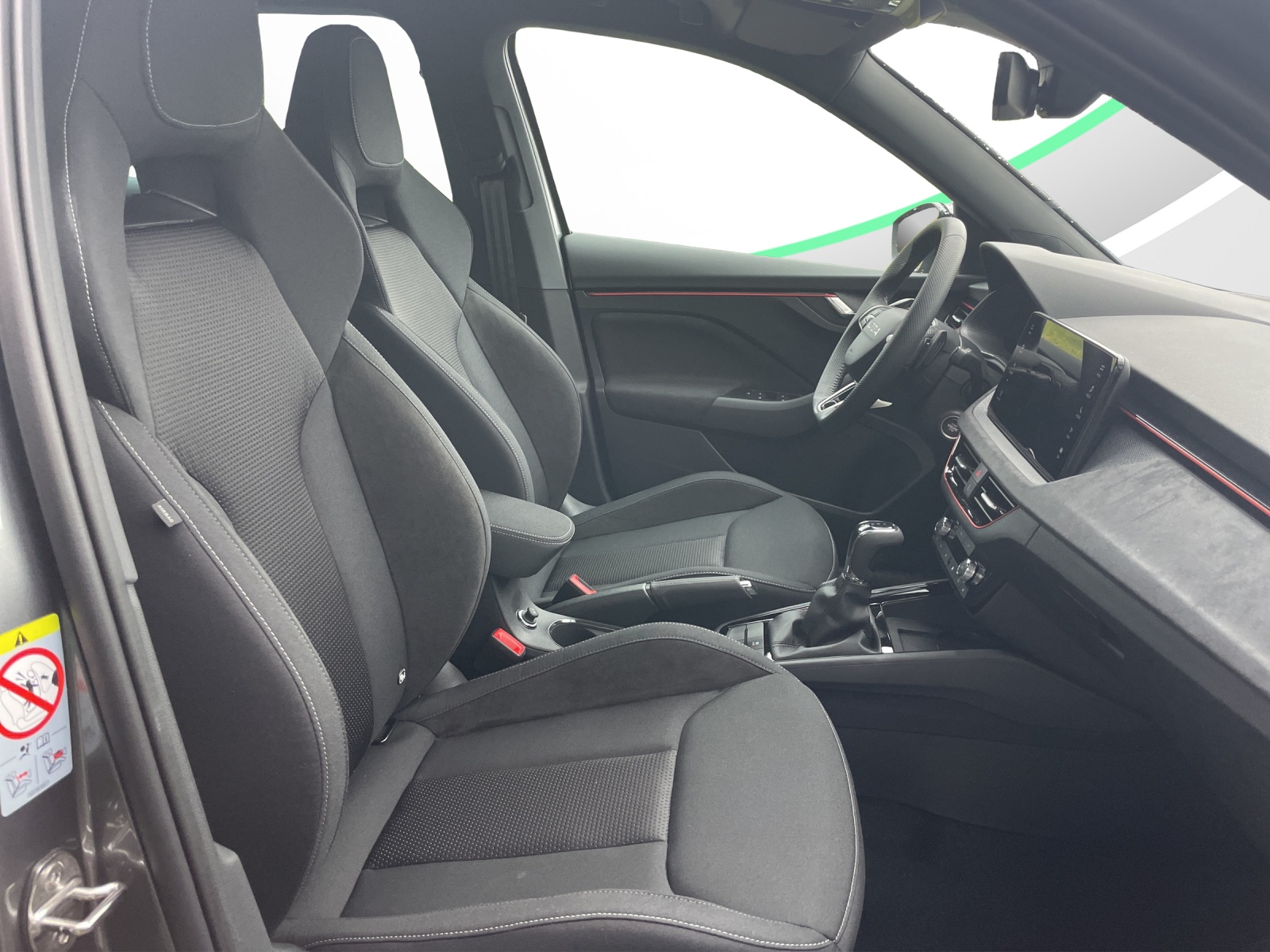 SKODA Kamiq 1.0 TSI Dynamic DSG-image-12