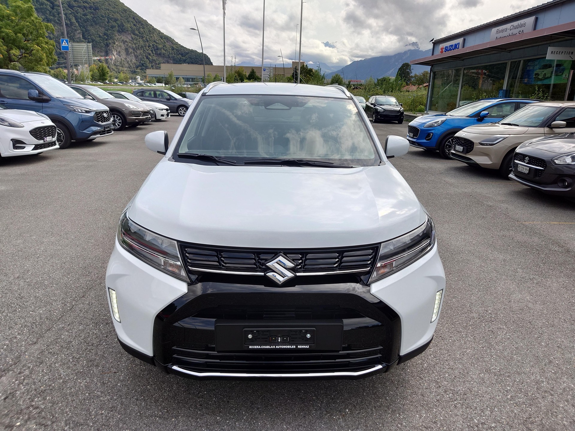 SUZUKI Vitara 1.4 T Compact+ Hybrid 4x4-showroom-element-2