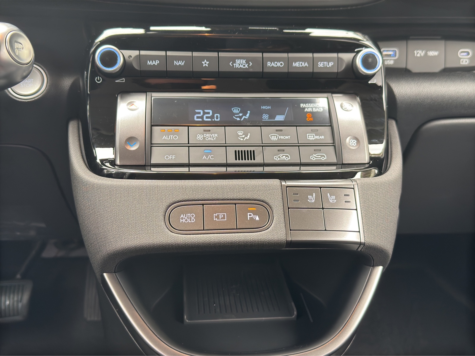 HYUNDAI Inster Electric Amplia 49kWh-image-11