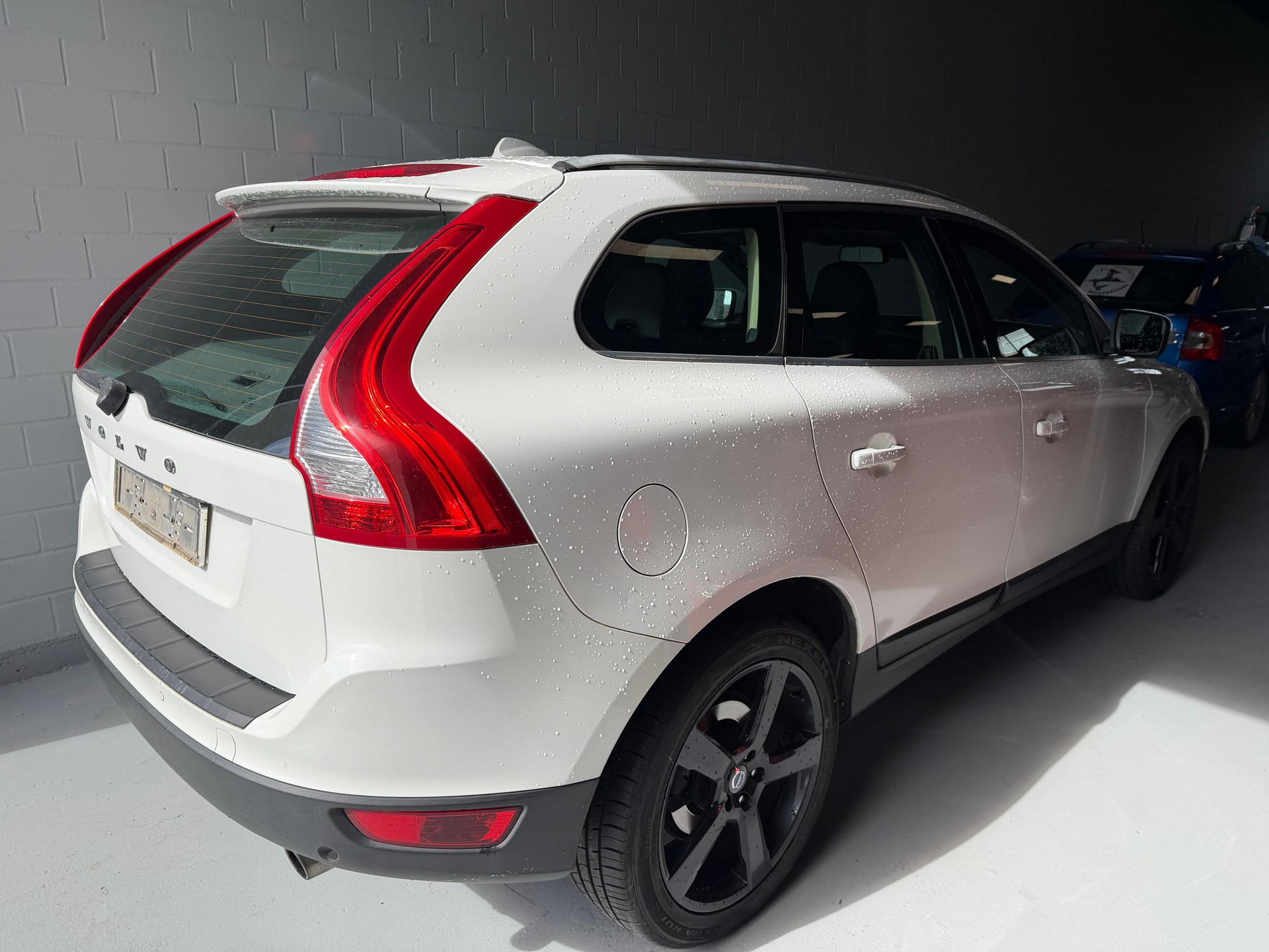 VOLVO XC60 T6 AWD Momentum Geartronic-image-5
