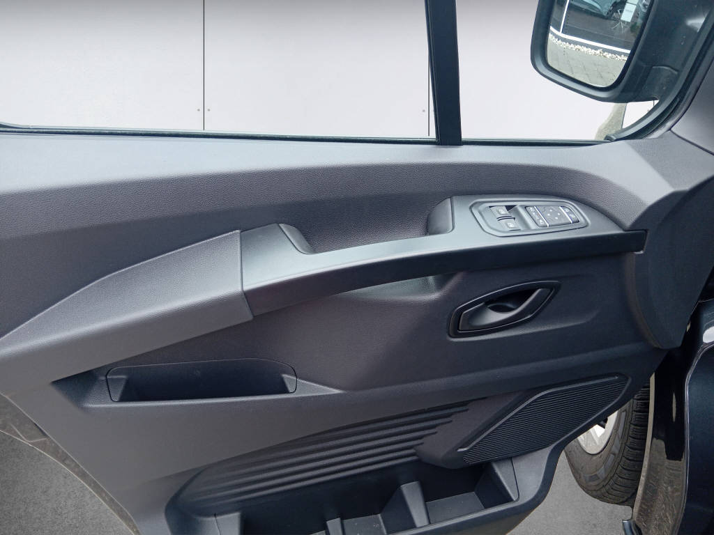RENAULT Trafic Grand Passenger 2.0 dCi evolution-image-10