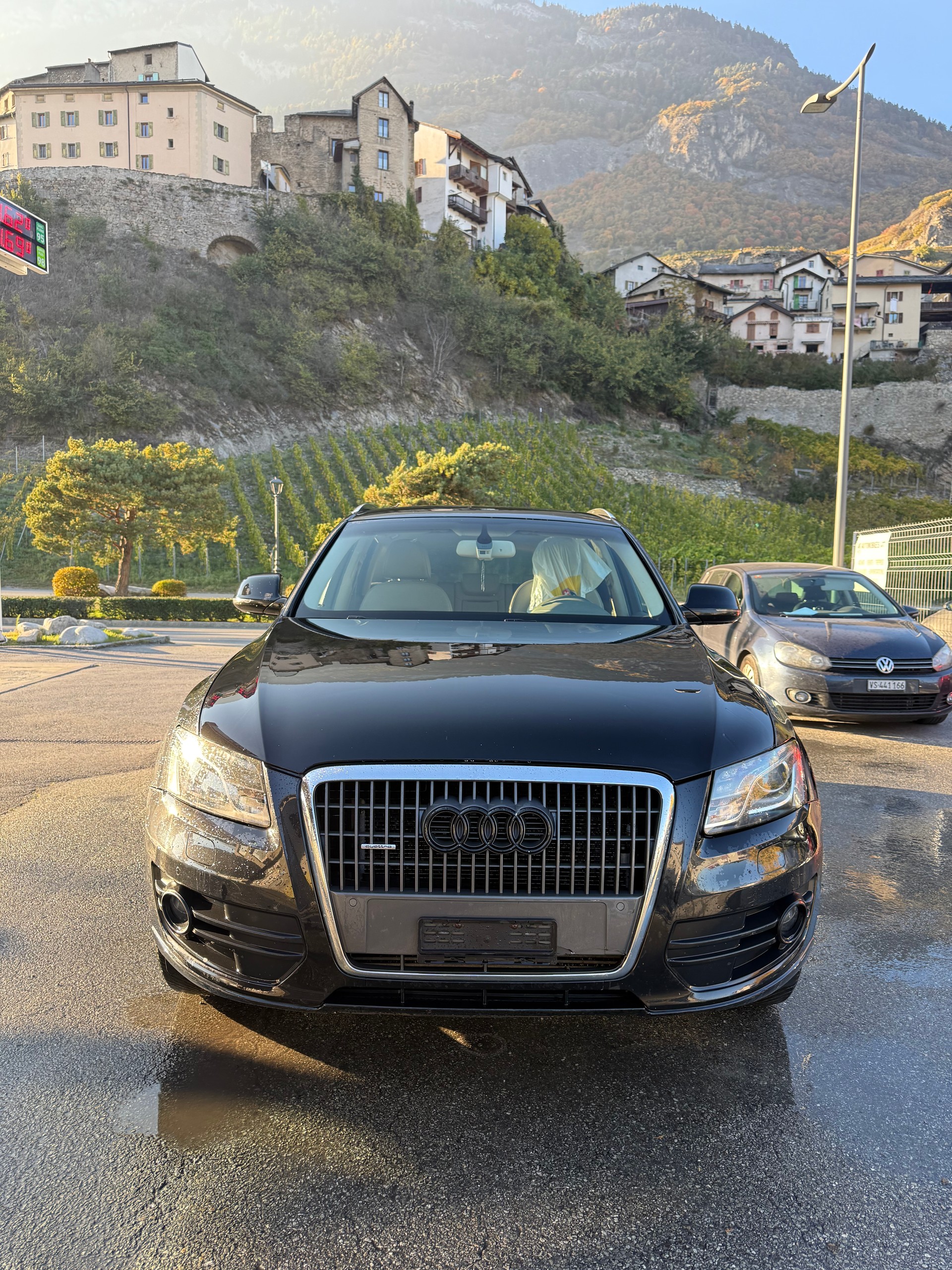 AUDI Q5 2.0 TFSI quattro S-tronic-image-2