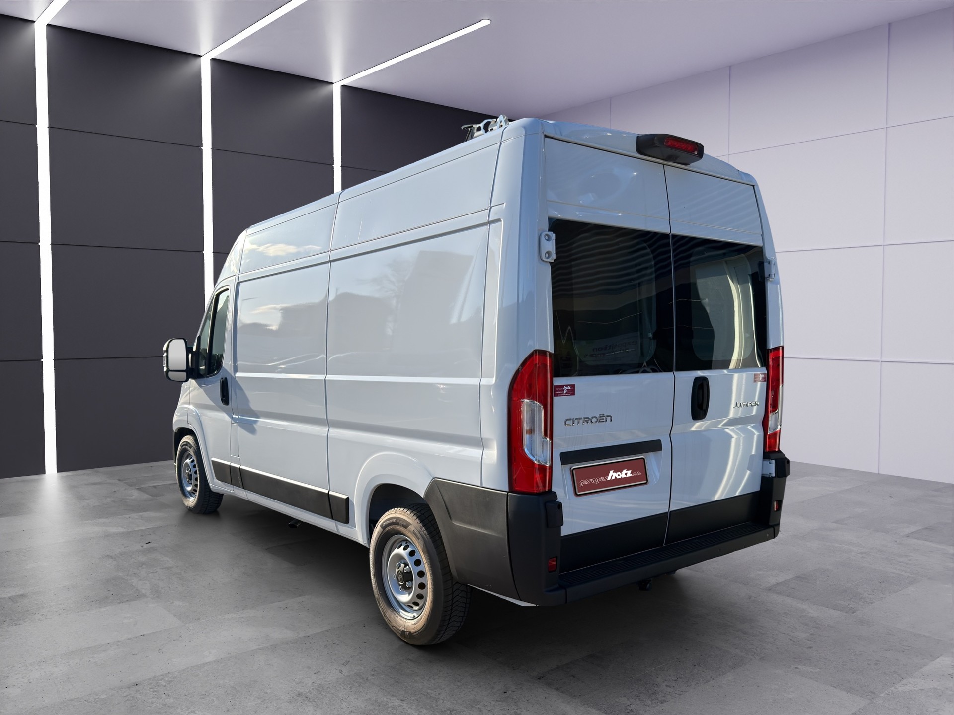 CITROEN Jumper 35 2.2 BlueHDi L2H2 EAT8-image-3