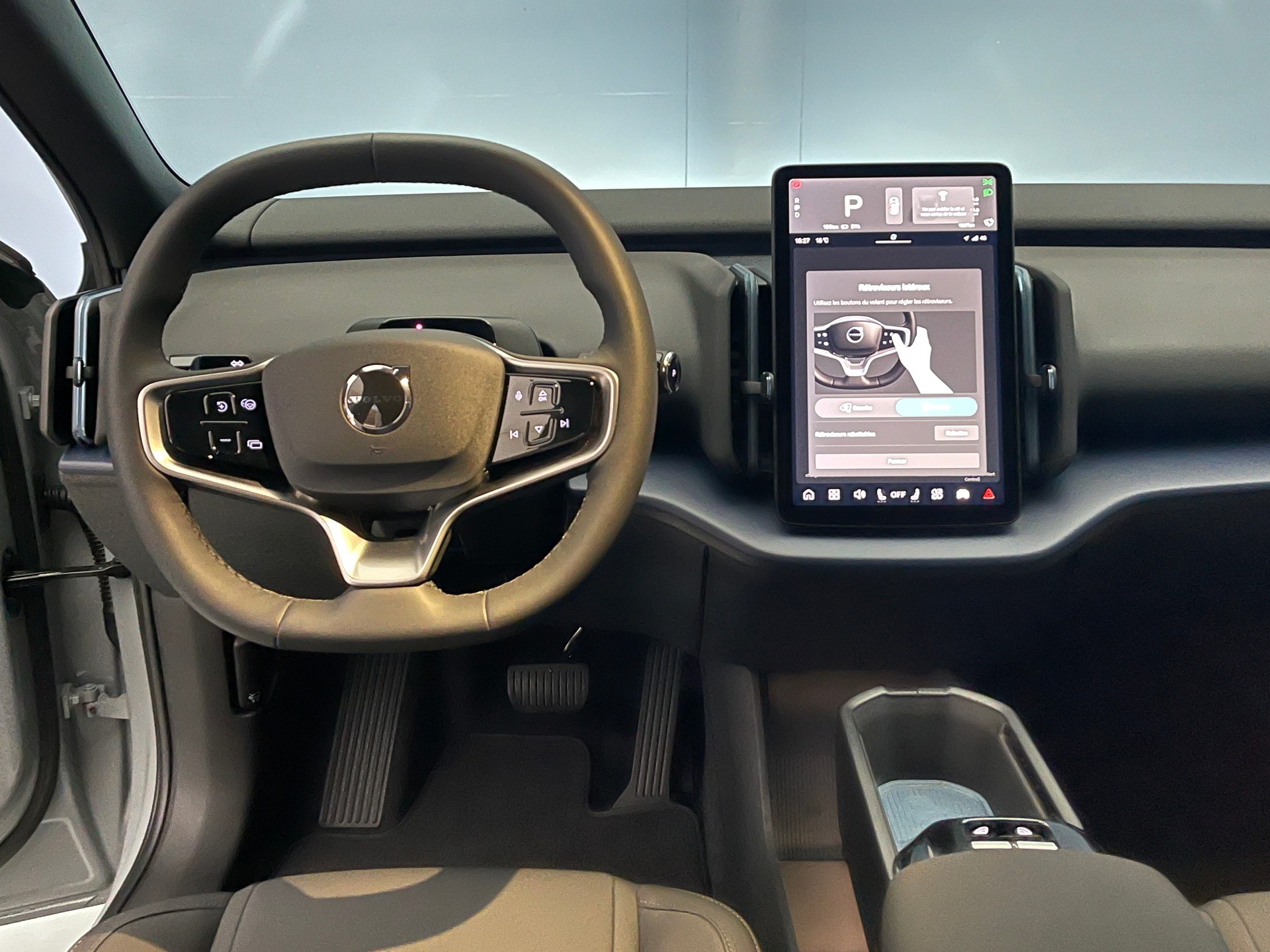VOLVO EX30 E40 Core-image-13
