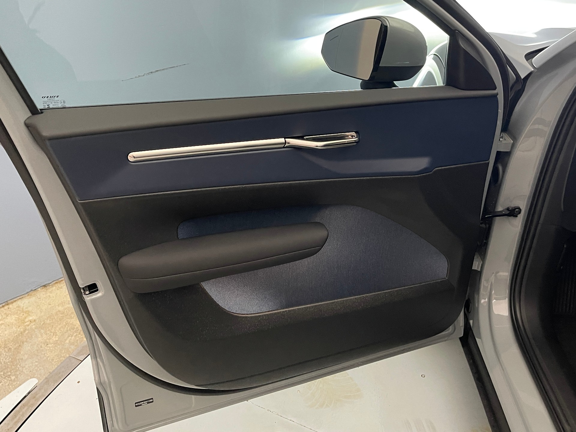 VOLVO EX30 E40 Core-image-11