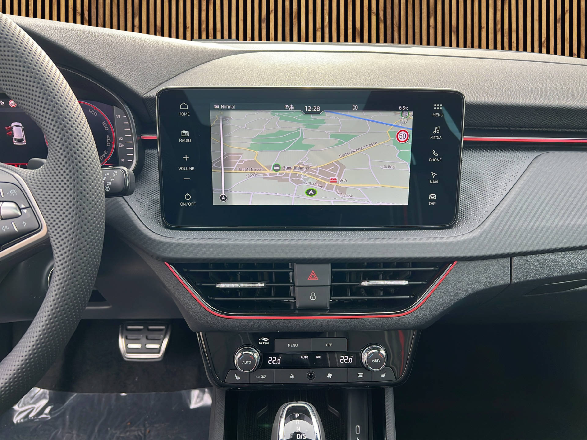 SKODA Kamiq 1.5 TSI Monte Carlo DSG-image-14