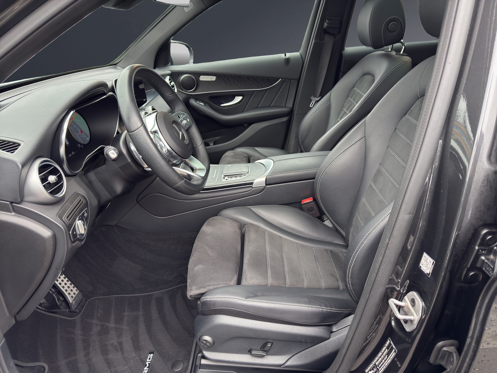 Image MERCEDES-BENZ GLC-200 GLC 200 AMG Line 4Matic 9G-Tronic