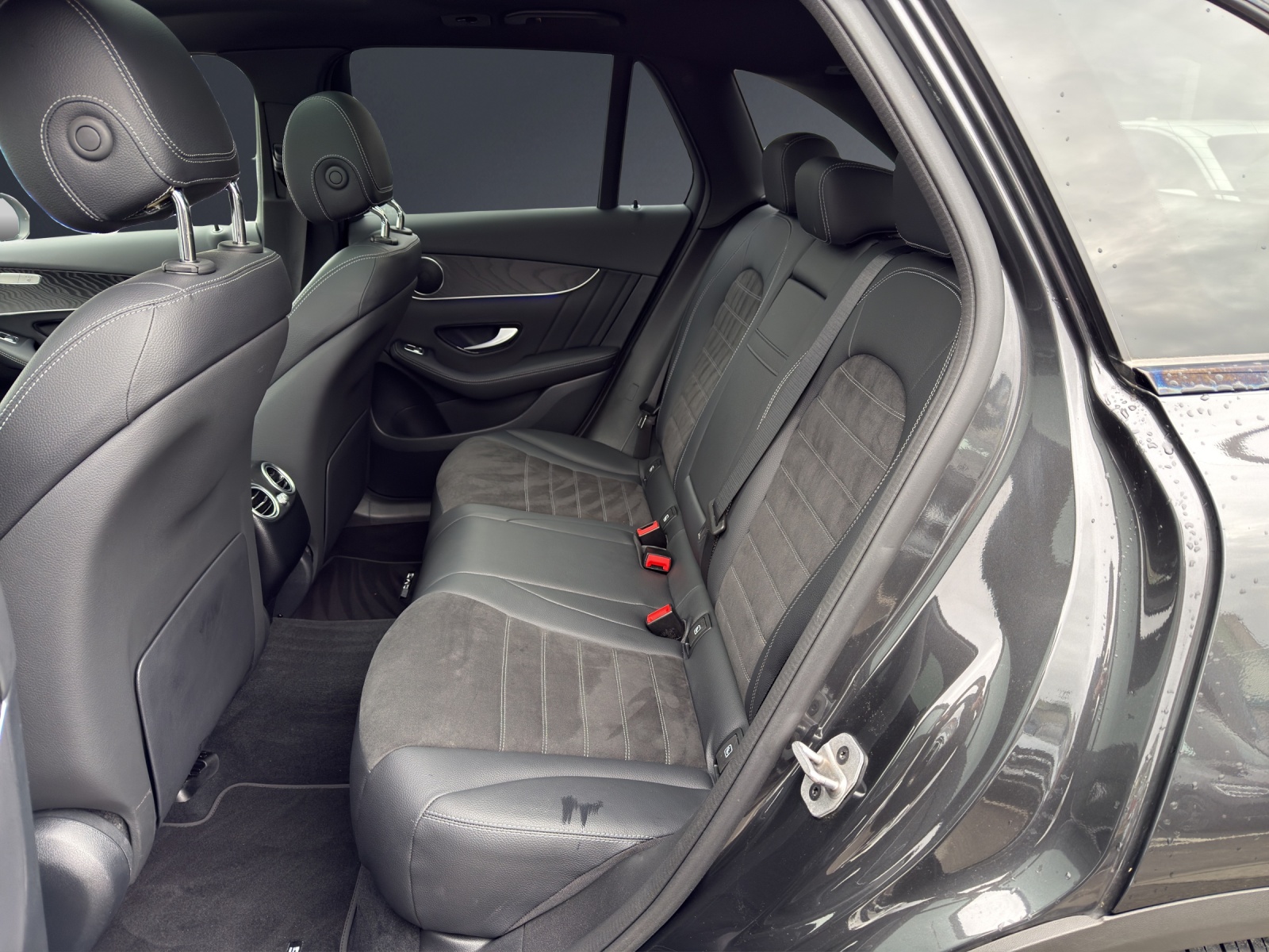 Image MERCEDES-BENZ GLC-200 GLC 200 AMG Line 4Matic 9G-Tronic