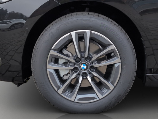 BMW 225e xDr. Act. T. M Sport-image-14