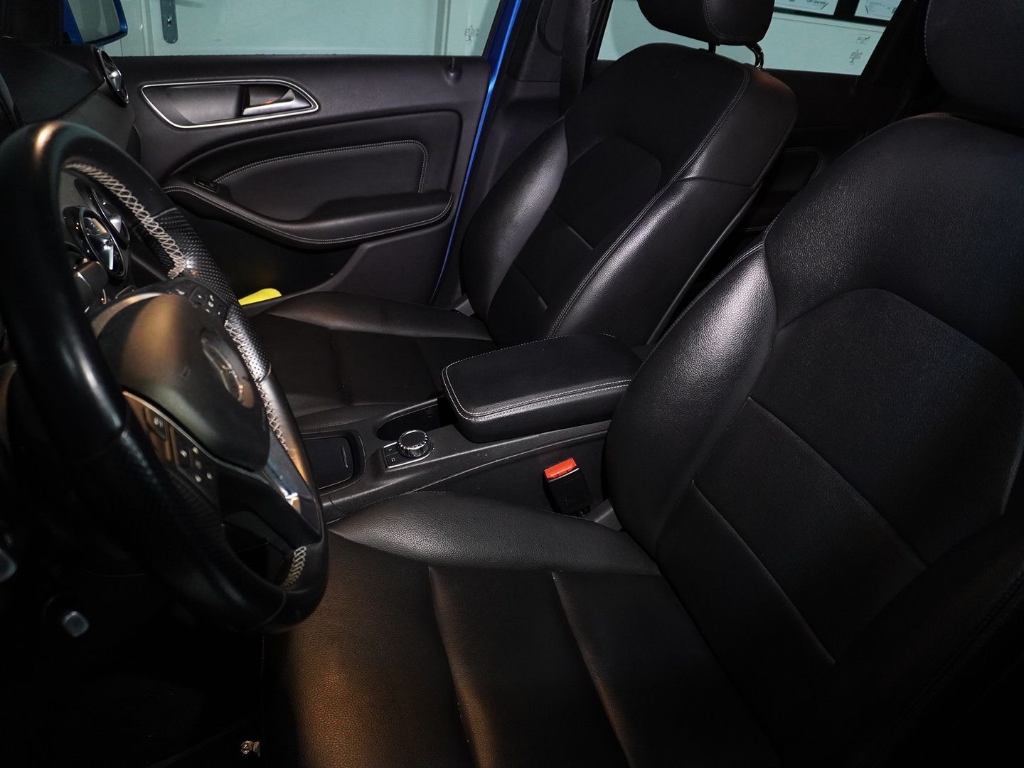 MERCEDES-BENZ B 200 7G-DCT-image-3