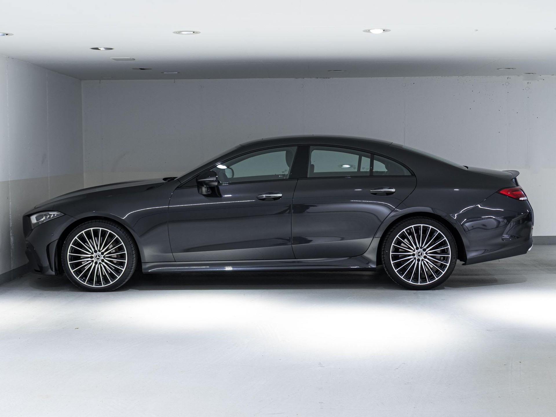 MERCEDES-BENZ CLS 450 4MATIC Coupé-image-4