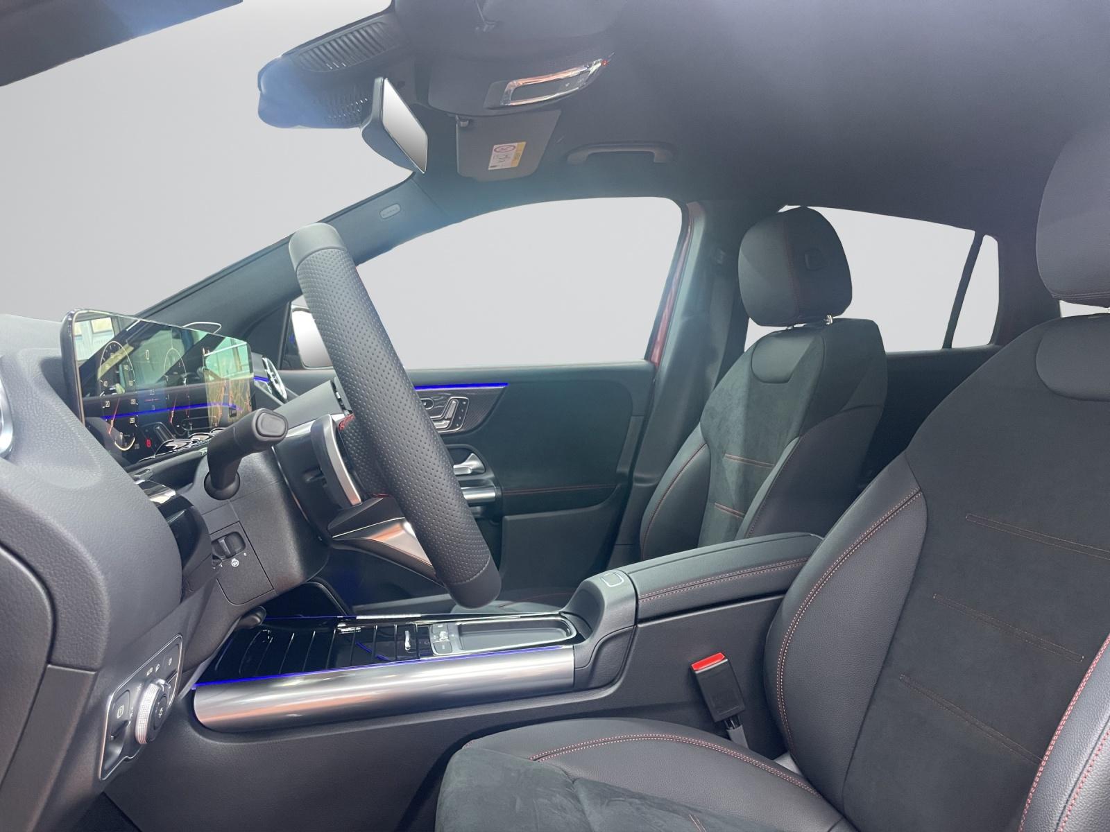 MERCEDES-BENZ GLA 200 Night Star AMG Line-image-3