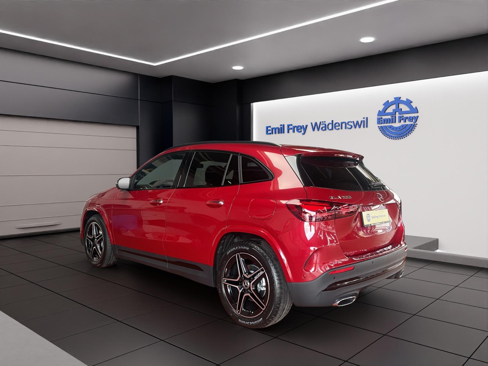 MERCEDES-BENZ GLA 200 Night Star AMG Line-image-2
