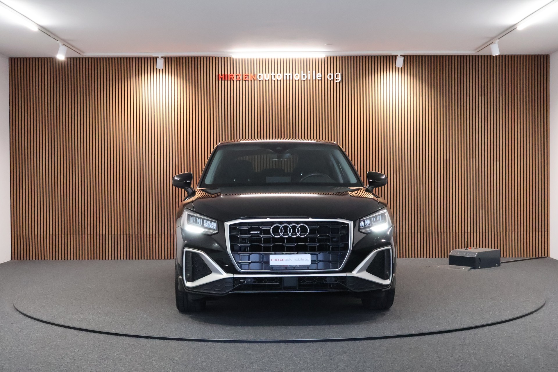 AUDI Q2 35 TDI S line quattro S-tronic-image-7