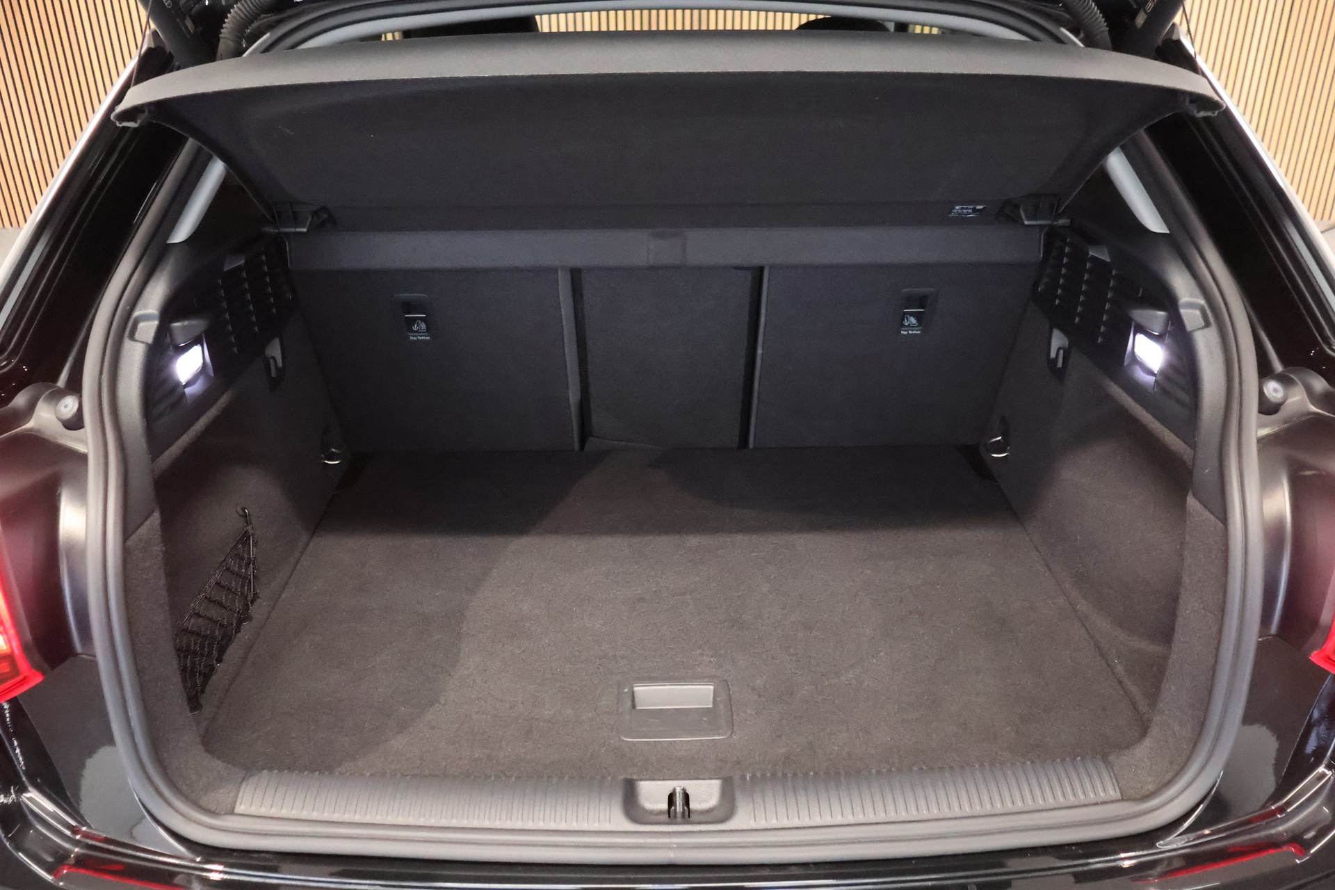 AUDI Q2 35 TDI S line quattro S-tronic-image-12