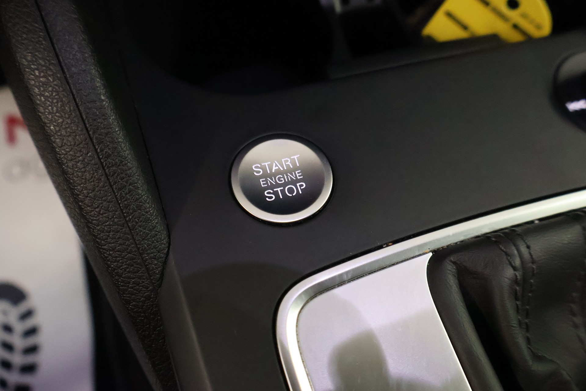 AUDI Q2 35 TDI S line quattro S-tronic-image-17