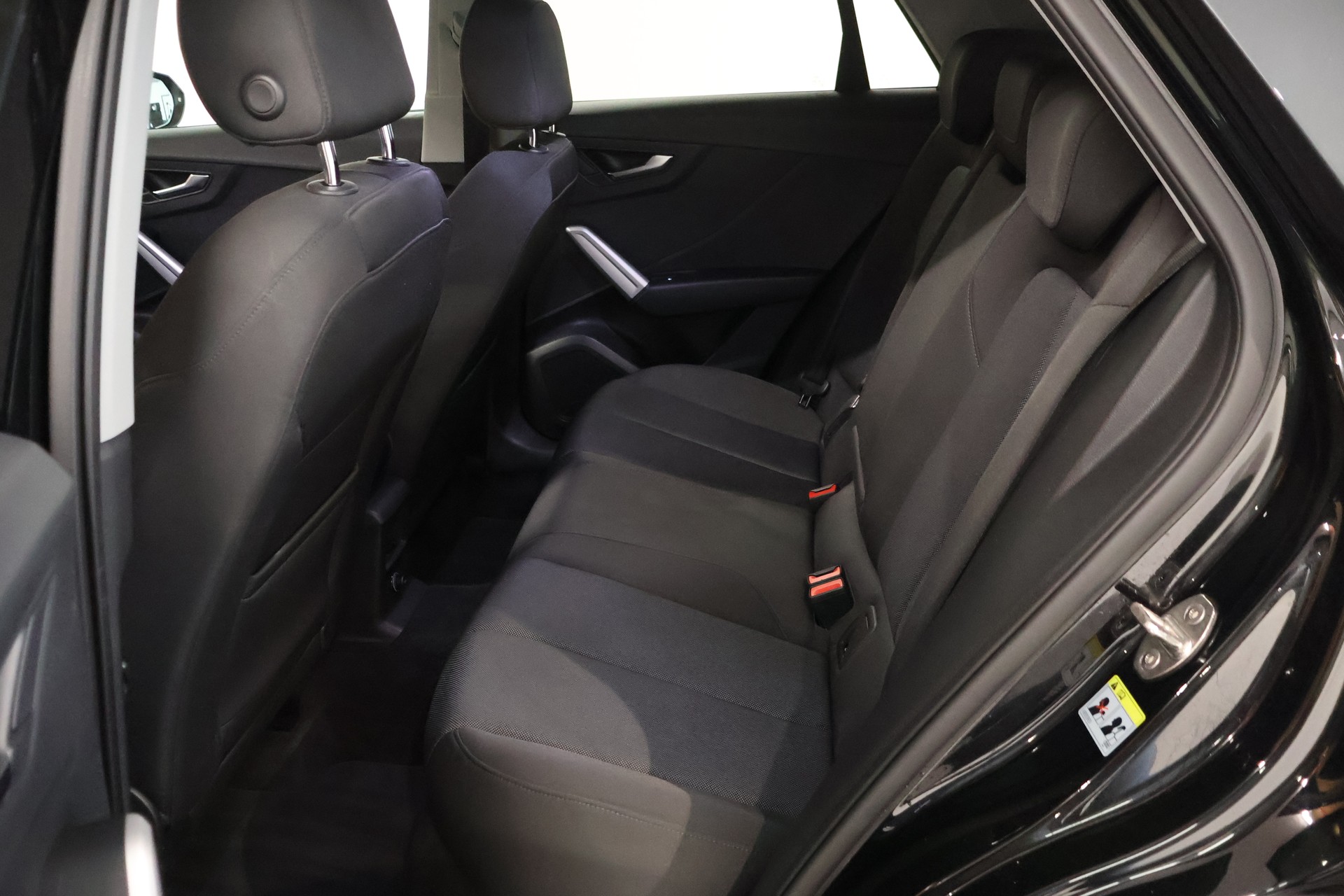 AUDI Q2 35 TDI S line quattro S-tronic-image-11