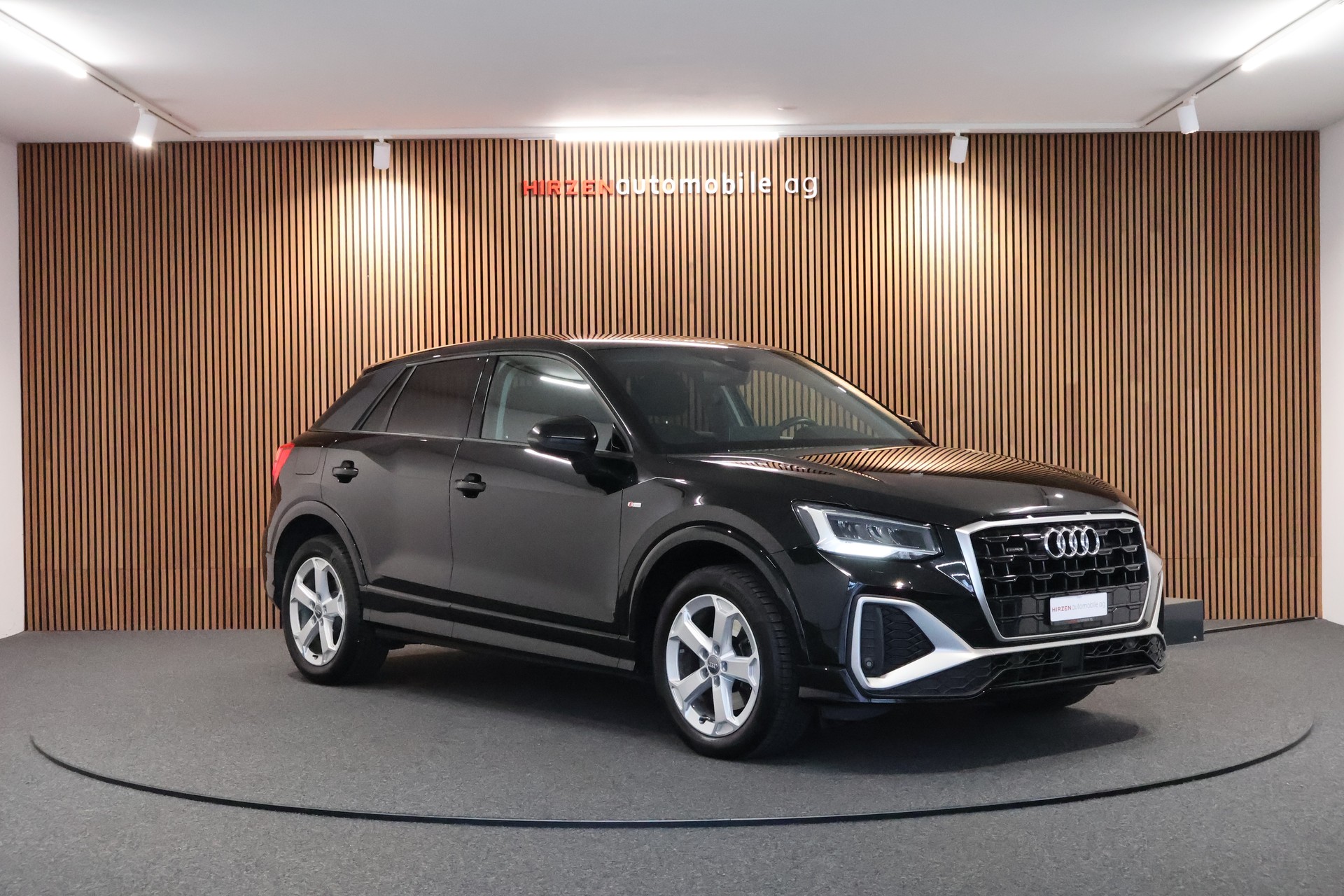 AUDI Q2 35 TDI S line quattro S-tronic-image-6