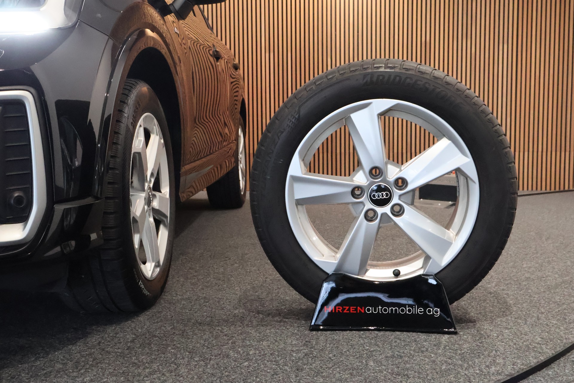 AUDI Q2 35 TDI S line quattro S-tronic-image-30