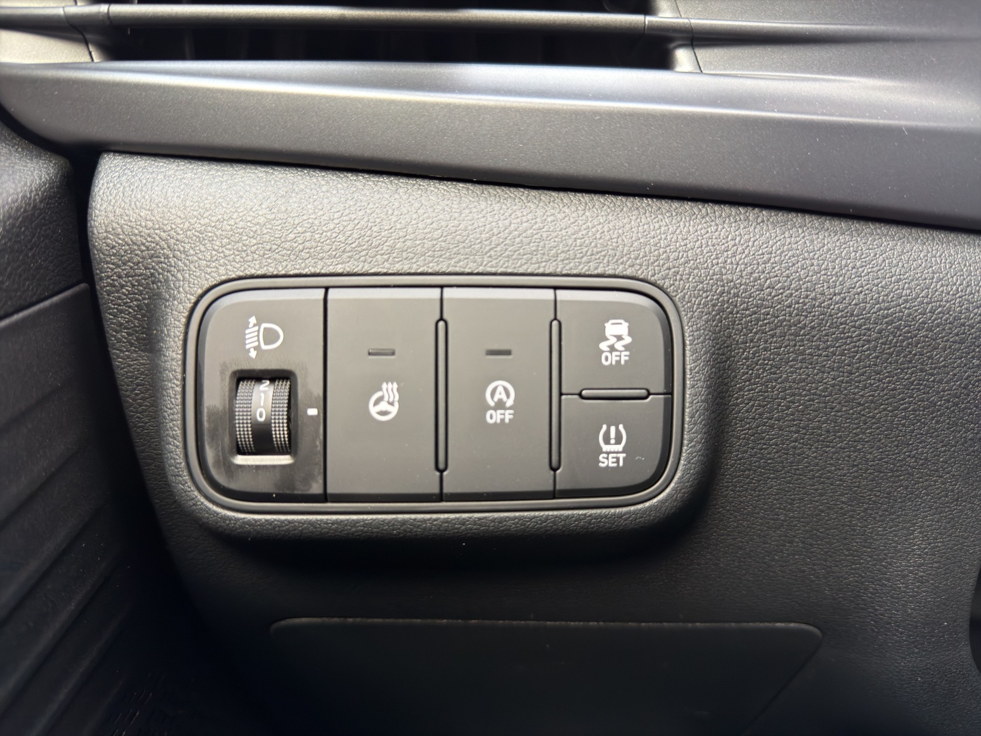 HYUNDAI i20 1.0 T-GDi Amplia-image-11