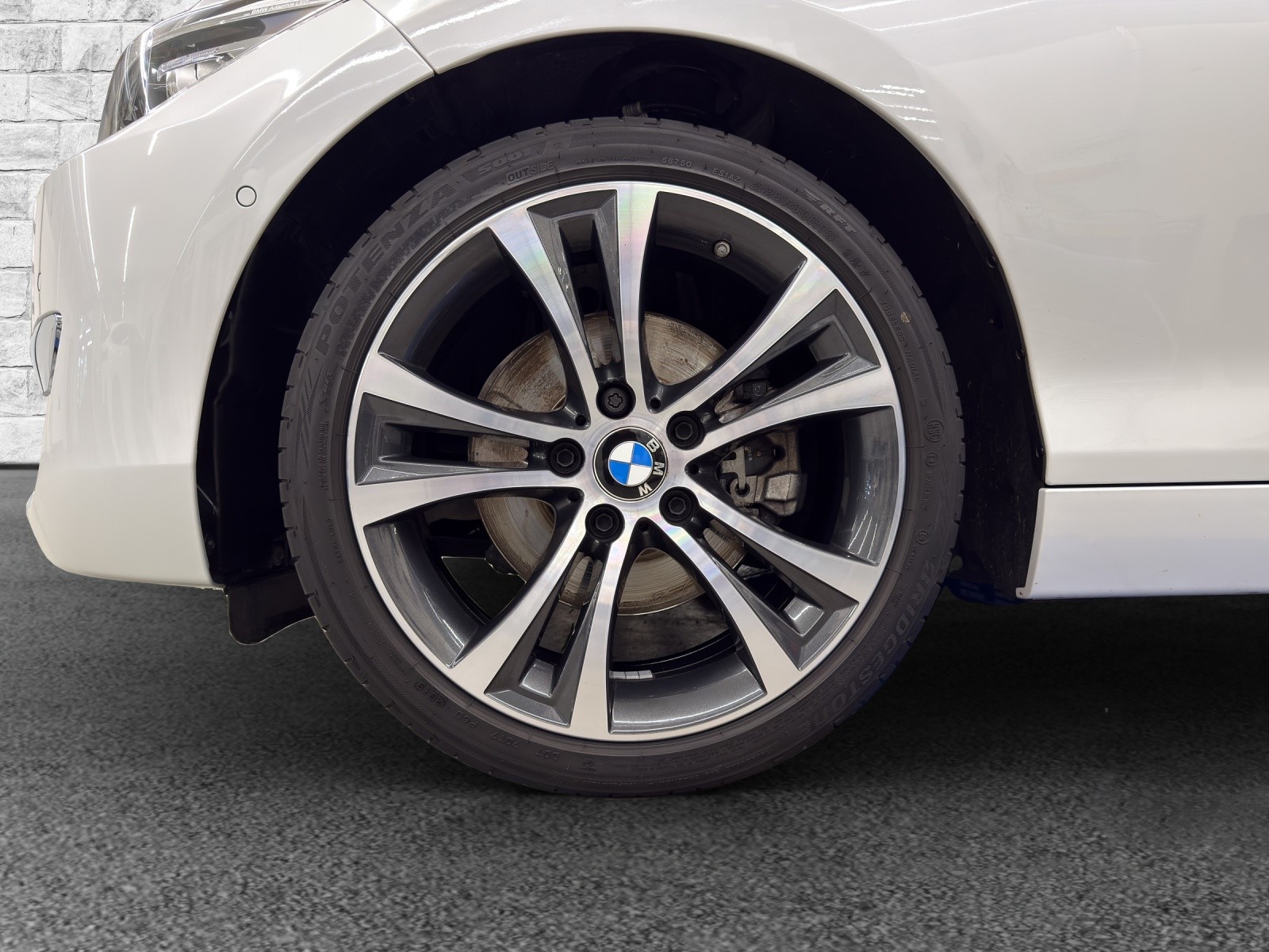BMW 220i Luxury Line-image-9