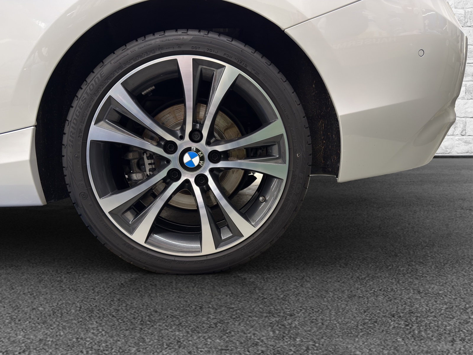 BMW 220i Luxury Line-image-10