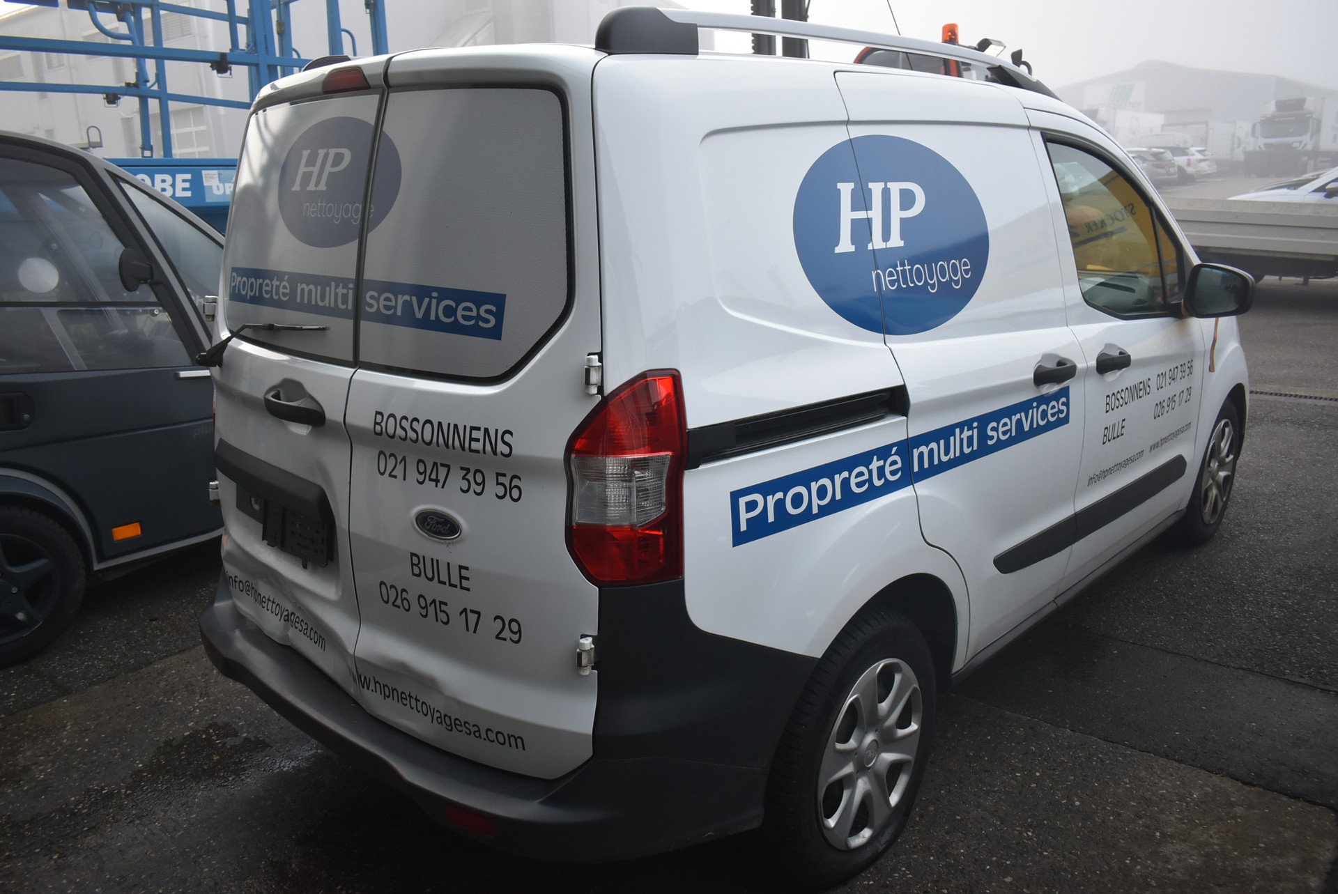 FORD Transit Courier Van 1.0 EcoBoost Trend-image-4