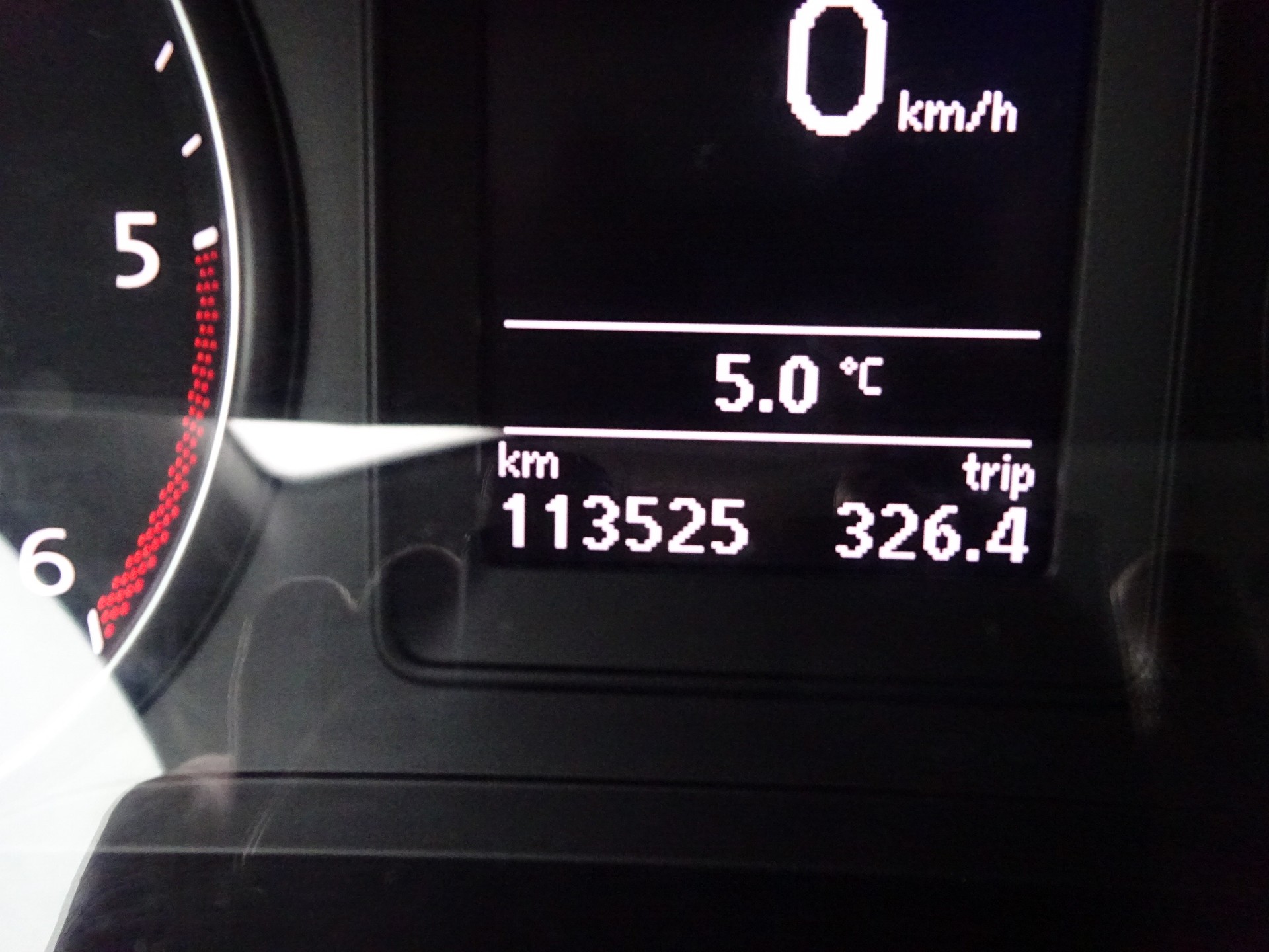 VW Caddy 2.0TDI BlueMotion Technology-image-13