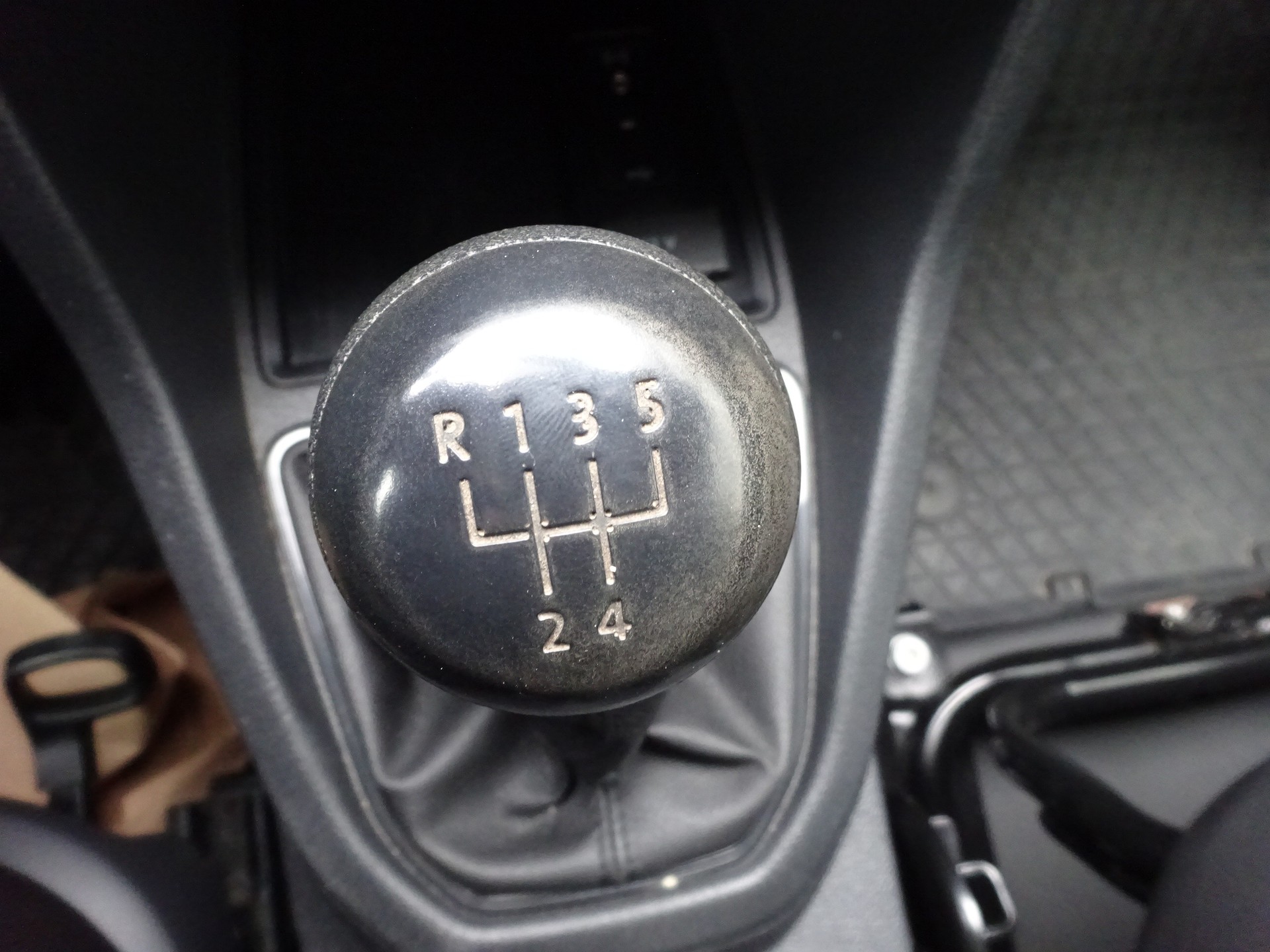 VW Caddy 2.0TDI BlueMotion Technology-image-8